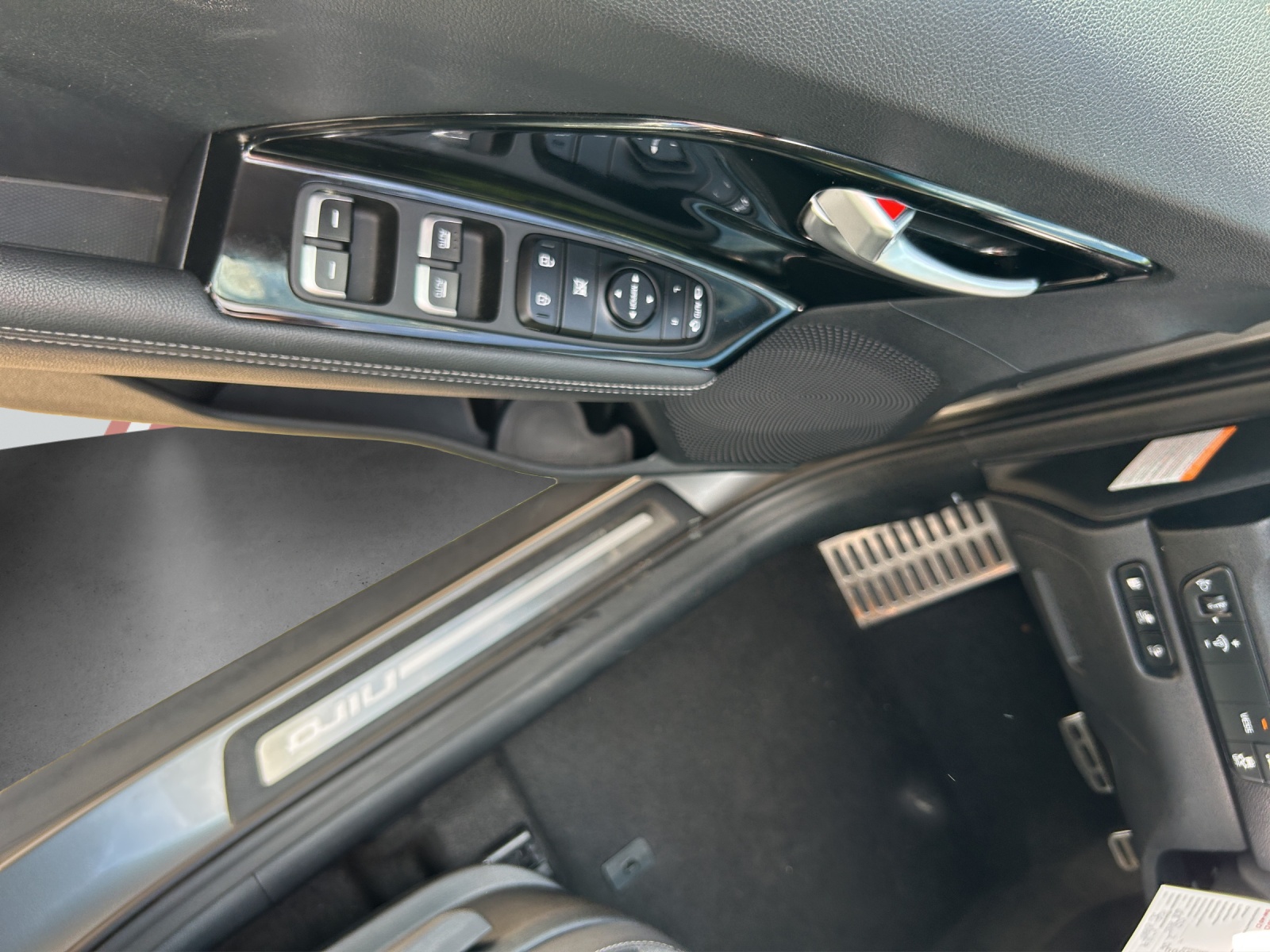 KIA Niro 1.6 GDi Plug-in Hybrid Power-image-10