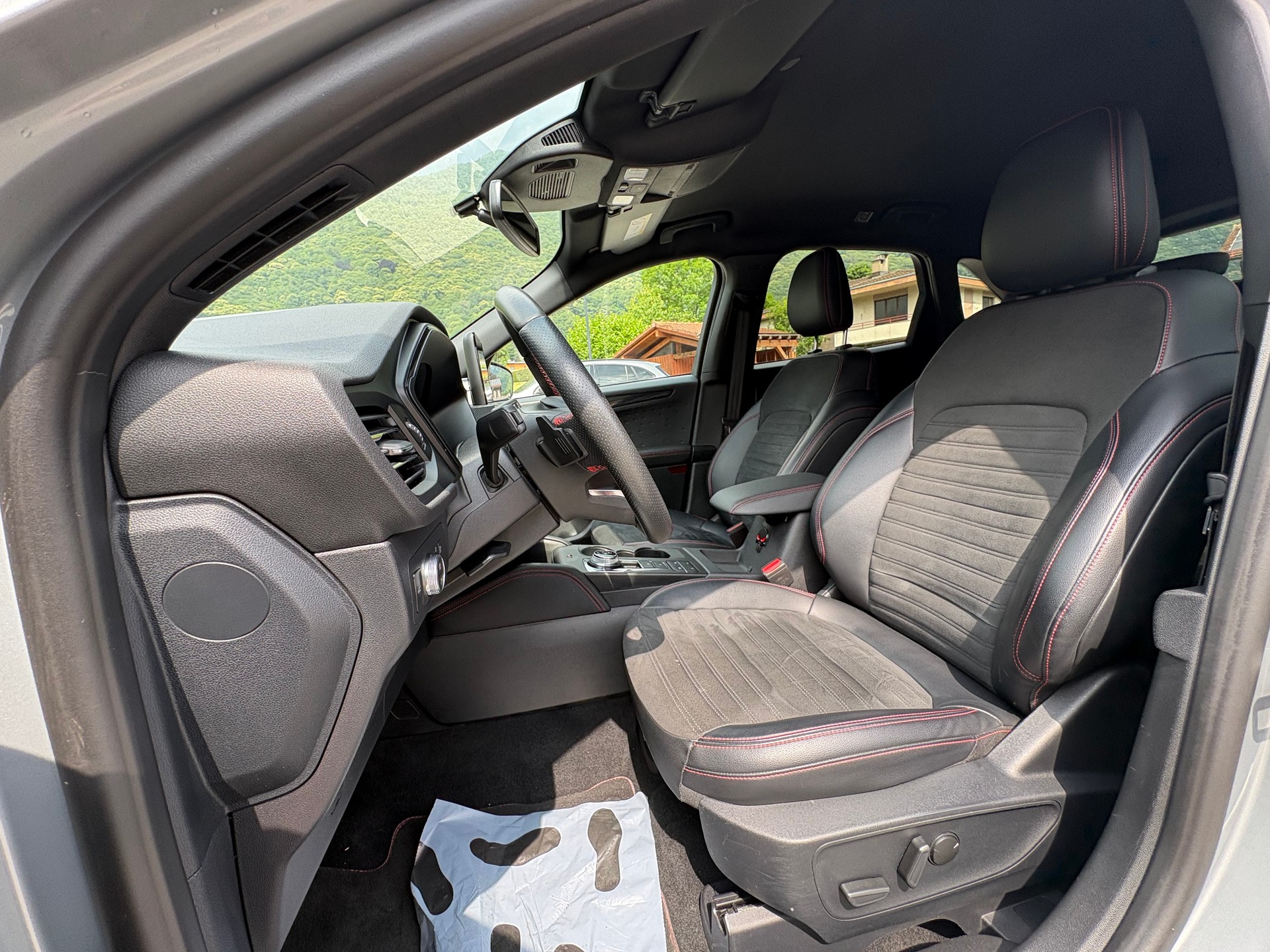 FORD Kuga 2.0 TDCi EcoBlue ST-Line 4WD Automat-image-13