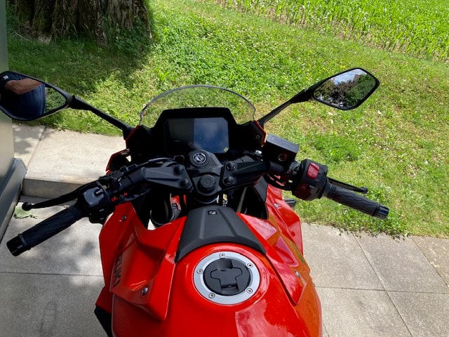 SUZUKI GSX 8 R-image-4