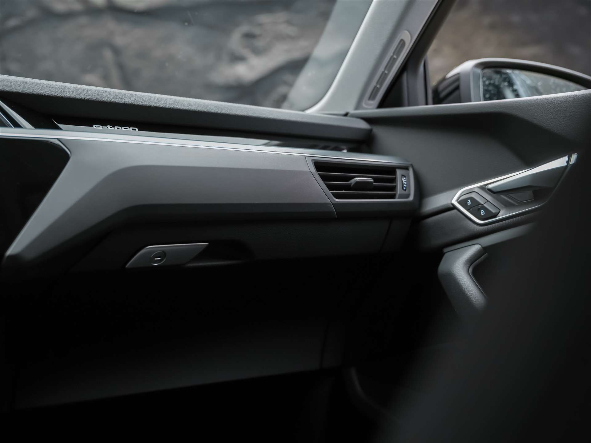 AUDI e-tron 50 Advanced Attraction quattro *Head Up Display*360° Kamera*Sitzheizung*-image-19