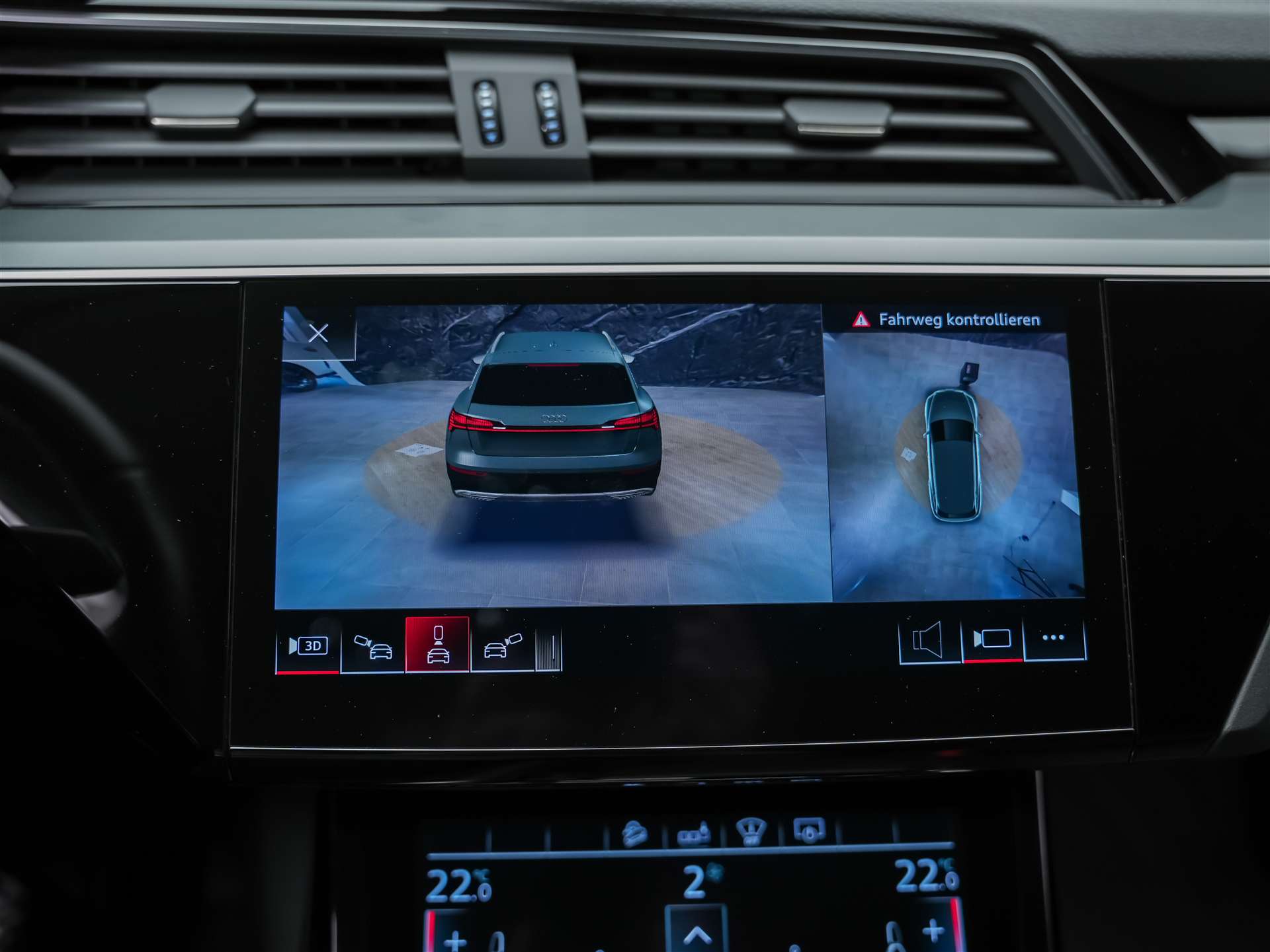 AUDI e-tron 50 Advanced Attraction quattro *Head Up Display*360° Kamera*Sitzheizung*-image-40