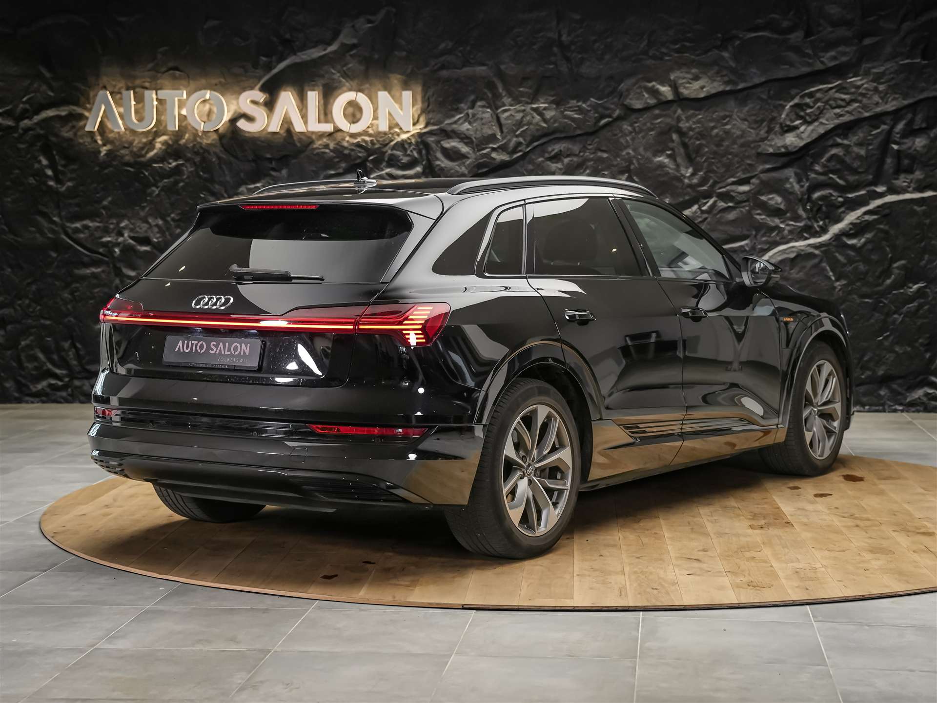 AUDI e-tron 50 Advanced Attraction quattro *Head Up Display*360° Kamera*Sitzheizung*-image-5