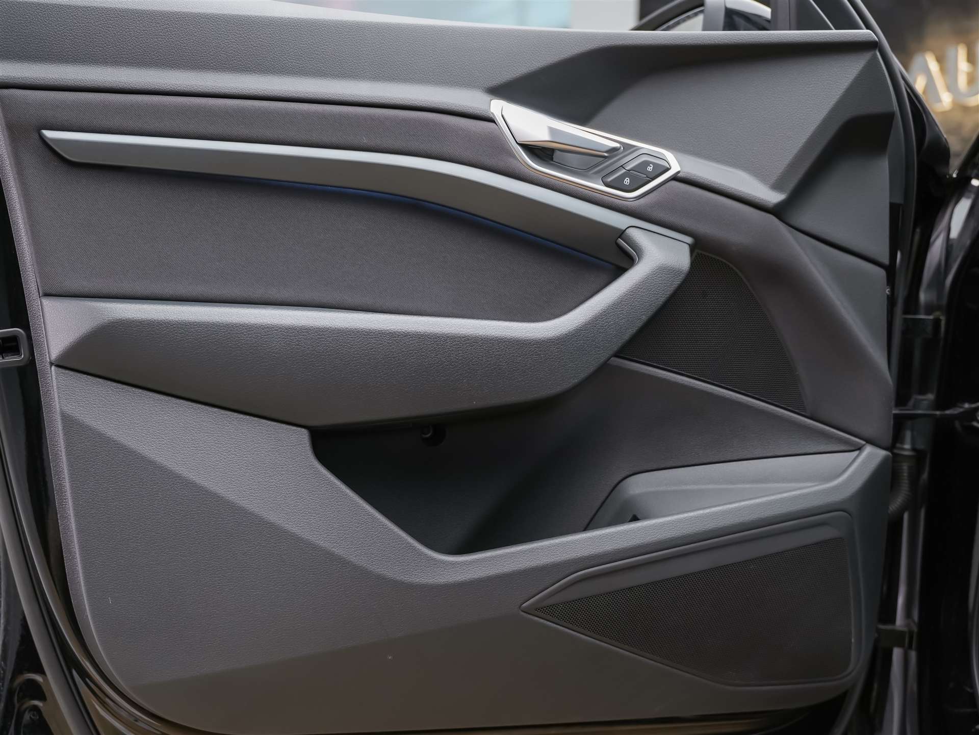 AUDI e-tron 50 Advanced Attraction quattro *Head Up Display*360° Kamera*Sitzheizung*-image-24