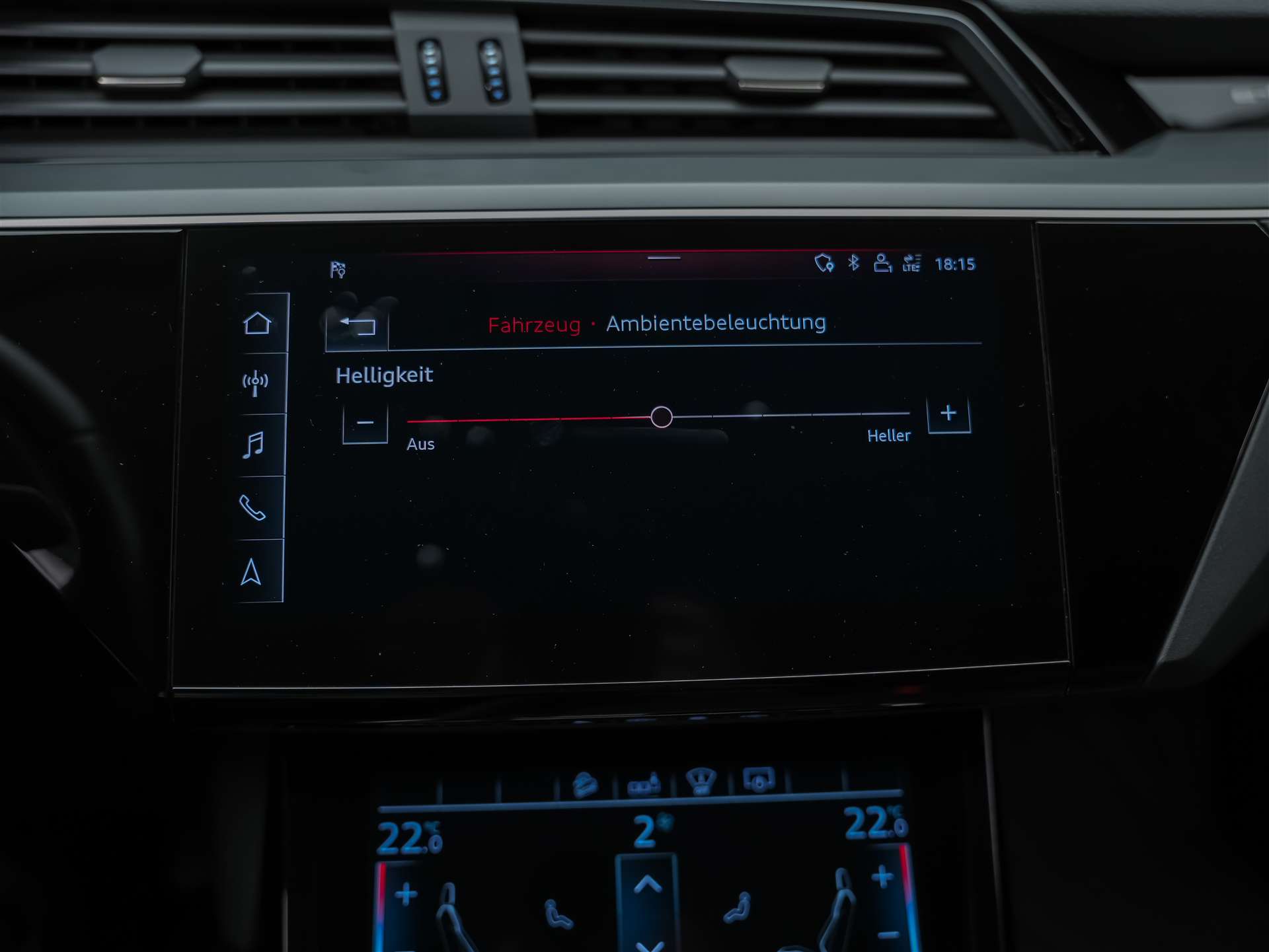 AUDI e-tron 50 Advanced Attraction quattro *Head Up Display*360° Kamera*Sitzheizung*-image-36