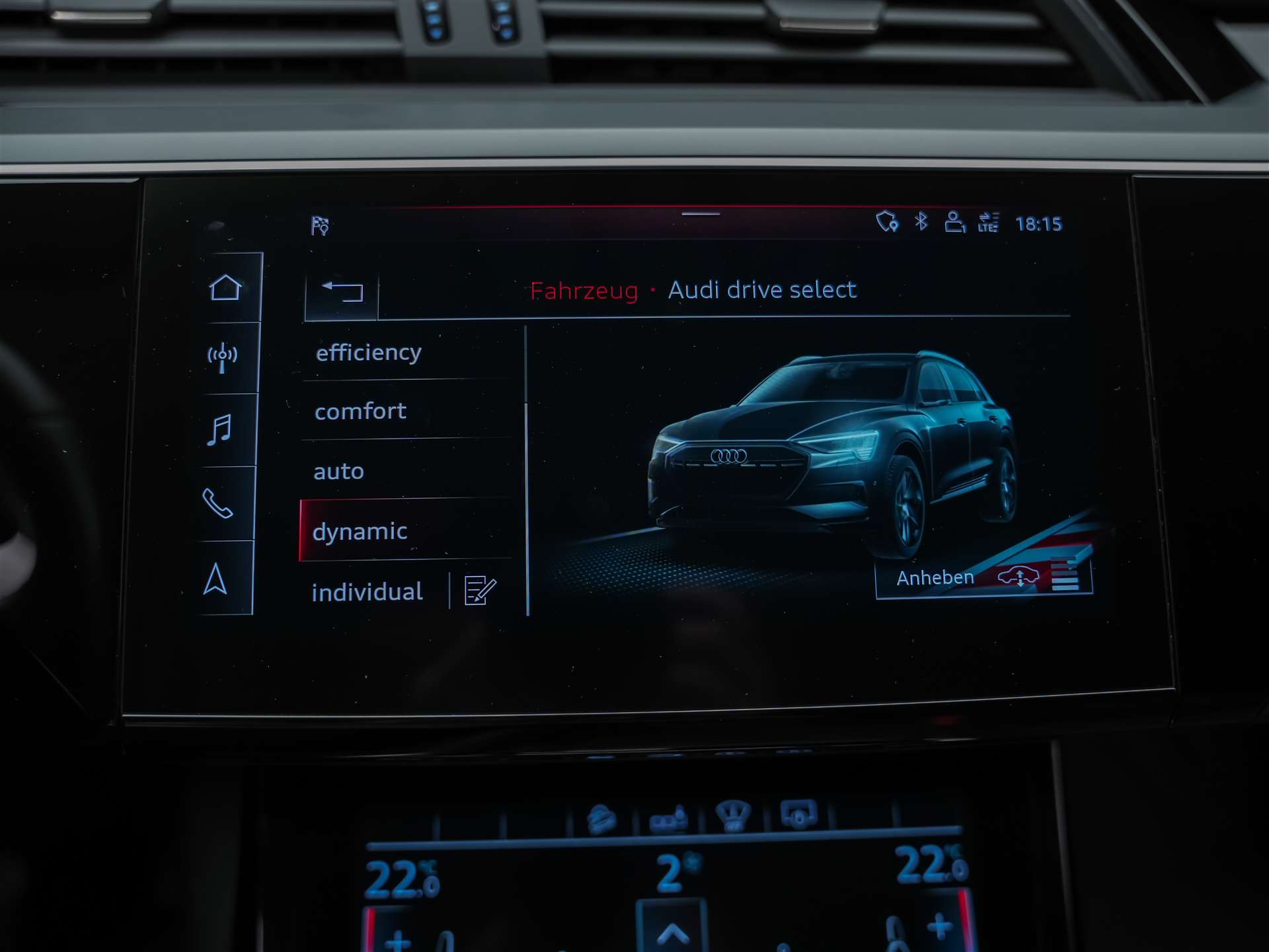 AUDI e-tron 50 Advanced Attraction quattro *Head Up Display*360° Kamera*Sitzheizung*-image-32