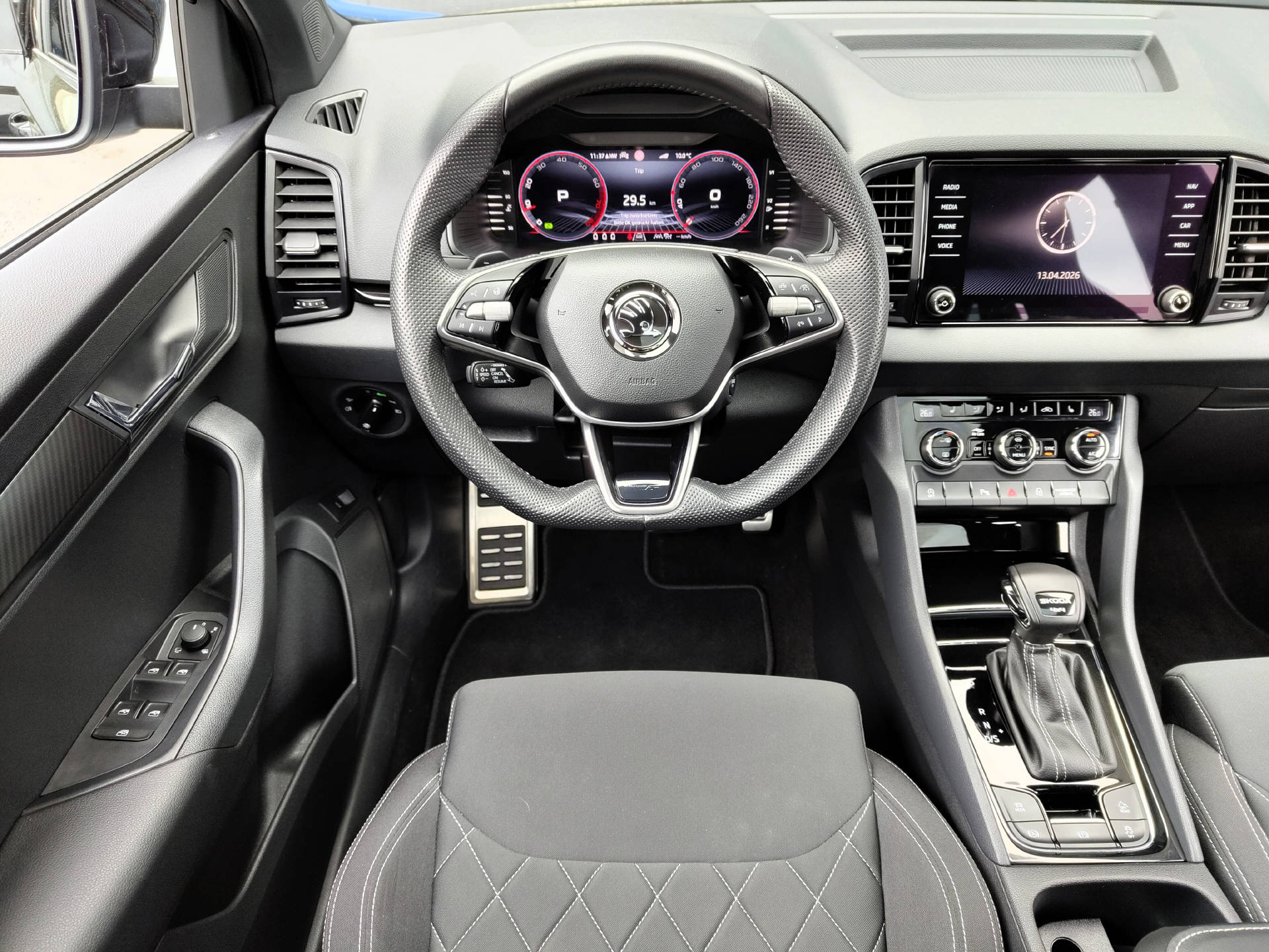 SKODA Karoq 2.0 TSI SportLine 4x4 DSG-image-4
