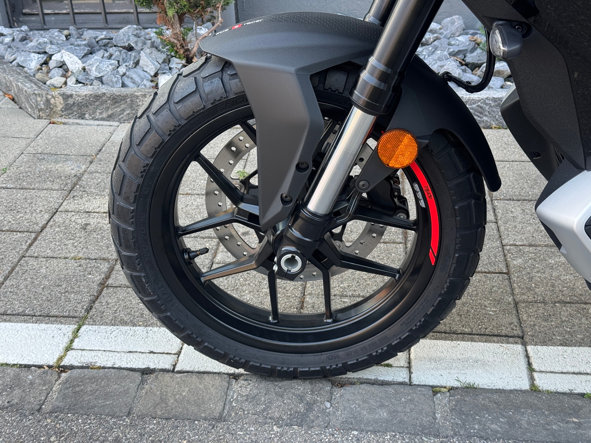 APRILIA SR-image-2