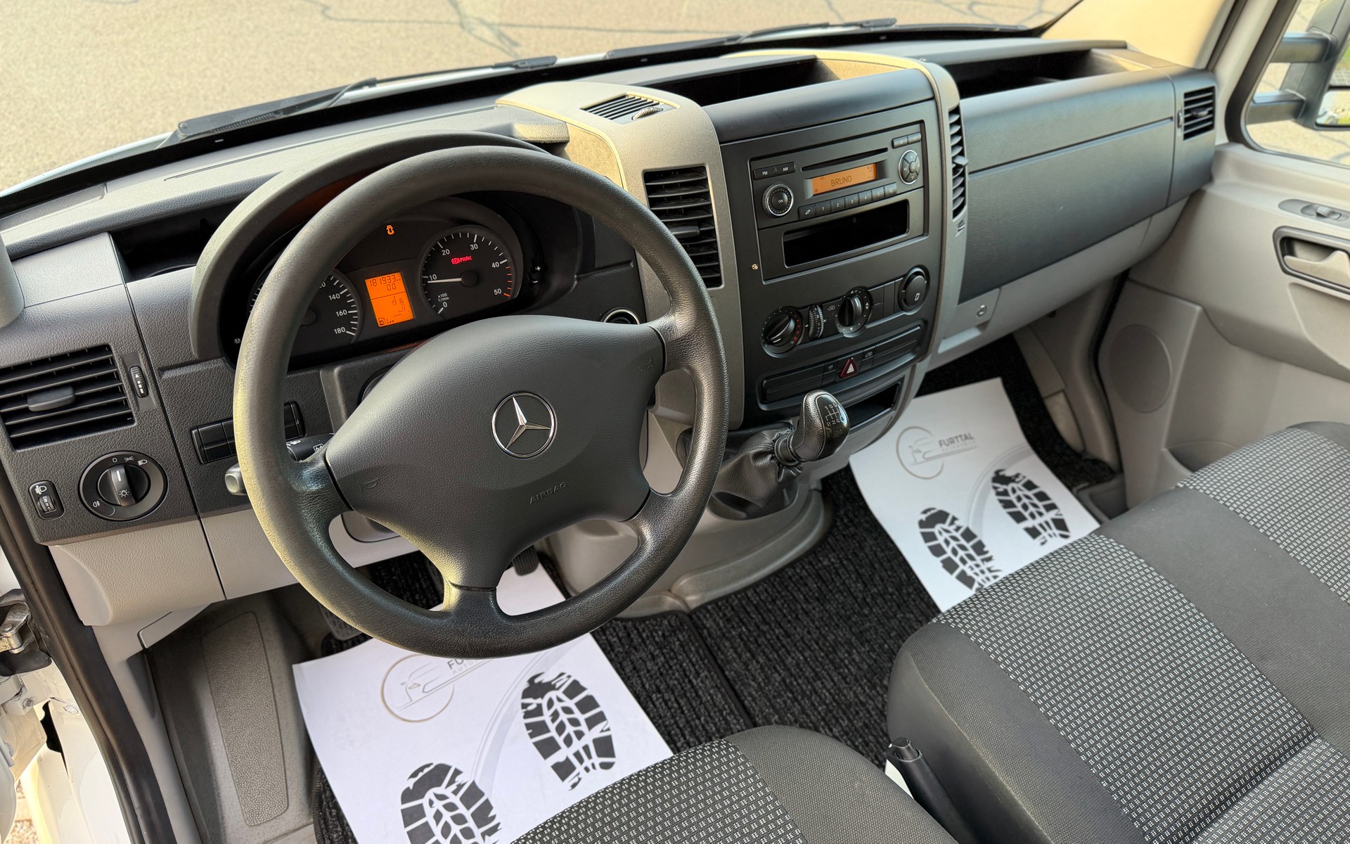 MERCEDES-BENZ Sprinter 315 CDI Standard-image-12