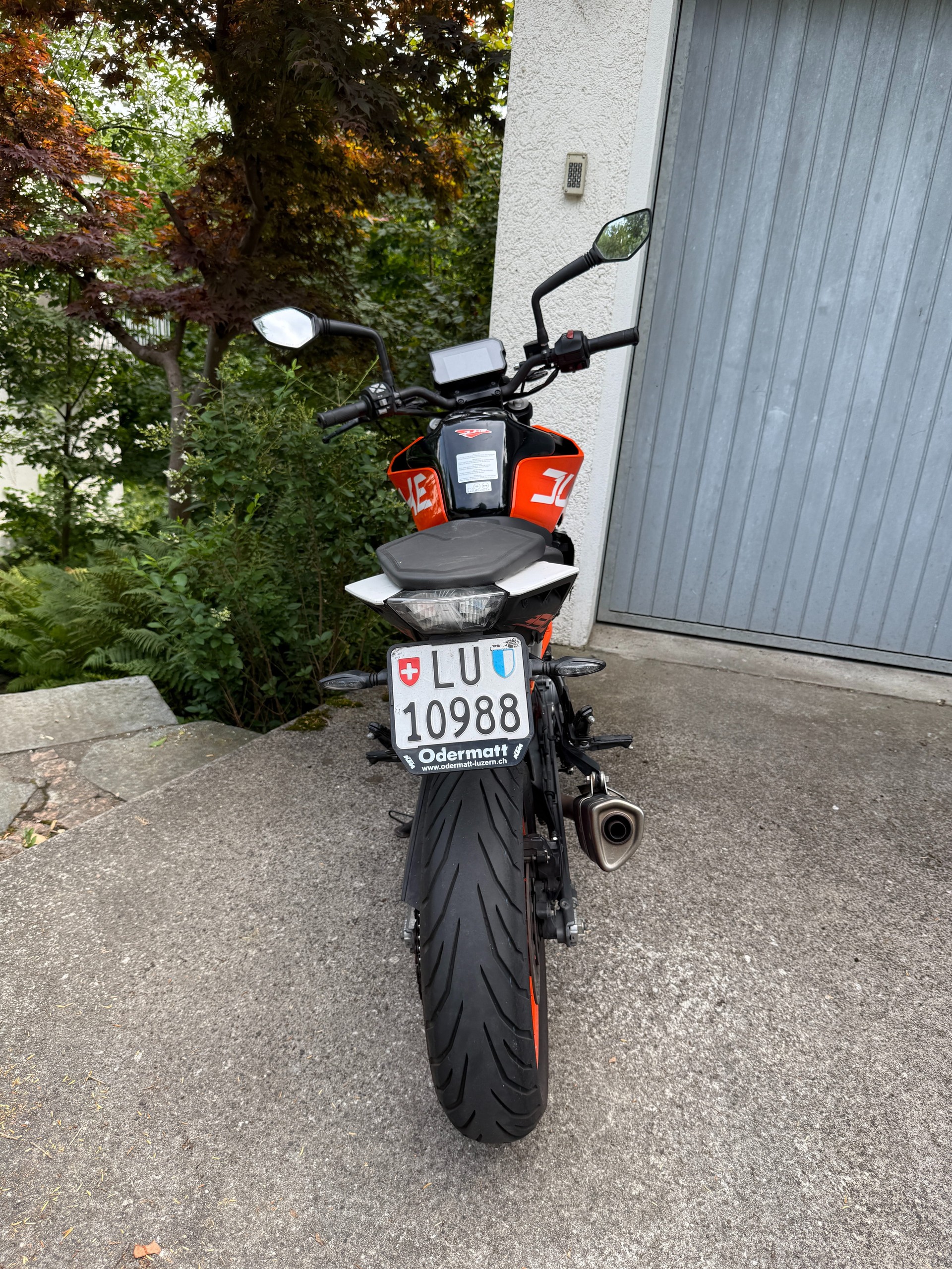 KTM 390 Duke-image-2