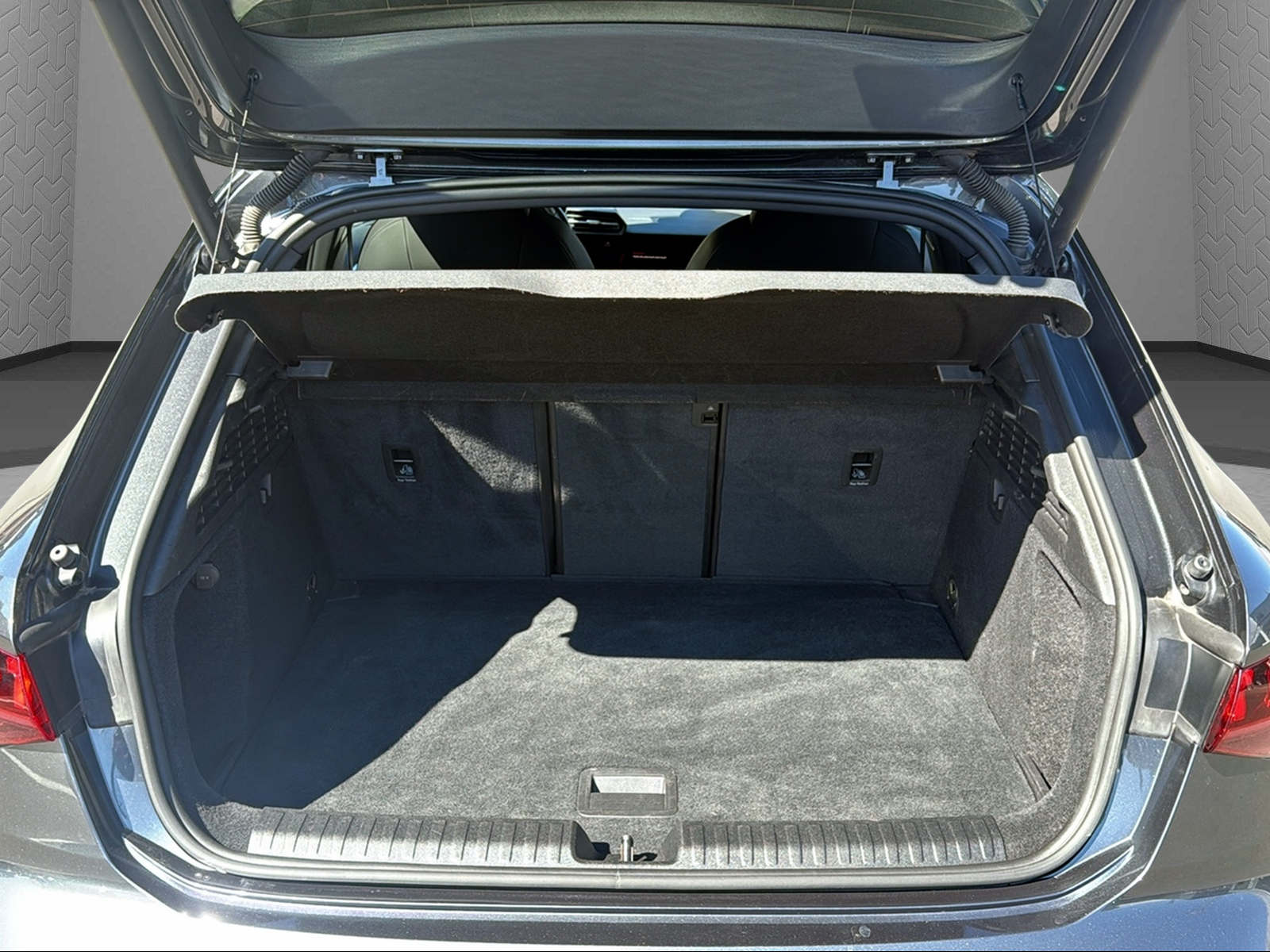 AUDI A3 Sportback 35 TFSI S line Attraction S-tronic-image-9