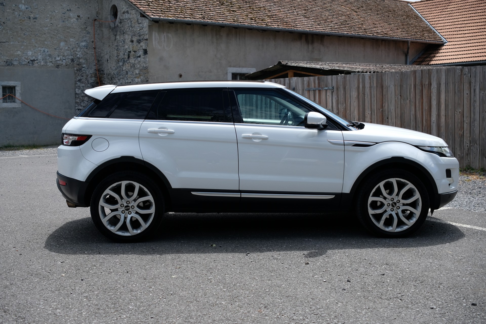 LAND ROVER Range Rover Evoque 2.0 Si4 Dynamic AT6-showroom-element-3