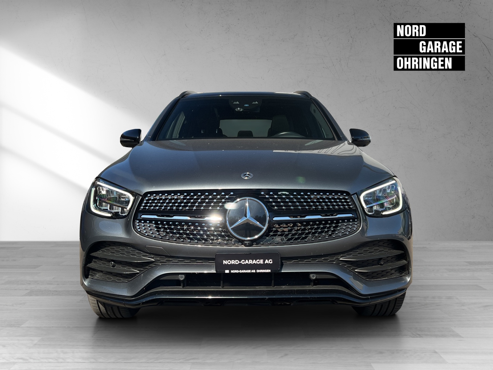 MERCEDES-BENZ GLC 220 d AMG Line 4Matic-showroom-element-1
