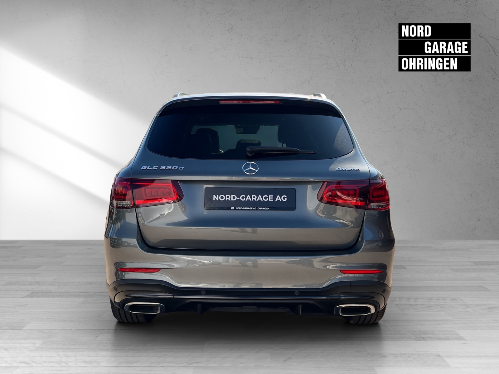 MERCEDES-BENZ GLC 220 d AMG Line 4Matic-showroom-element-3