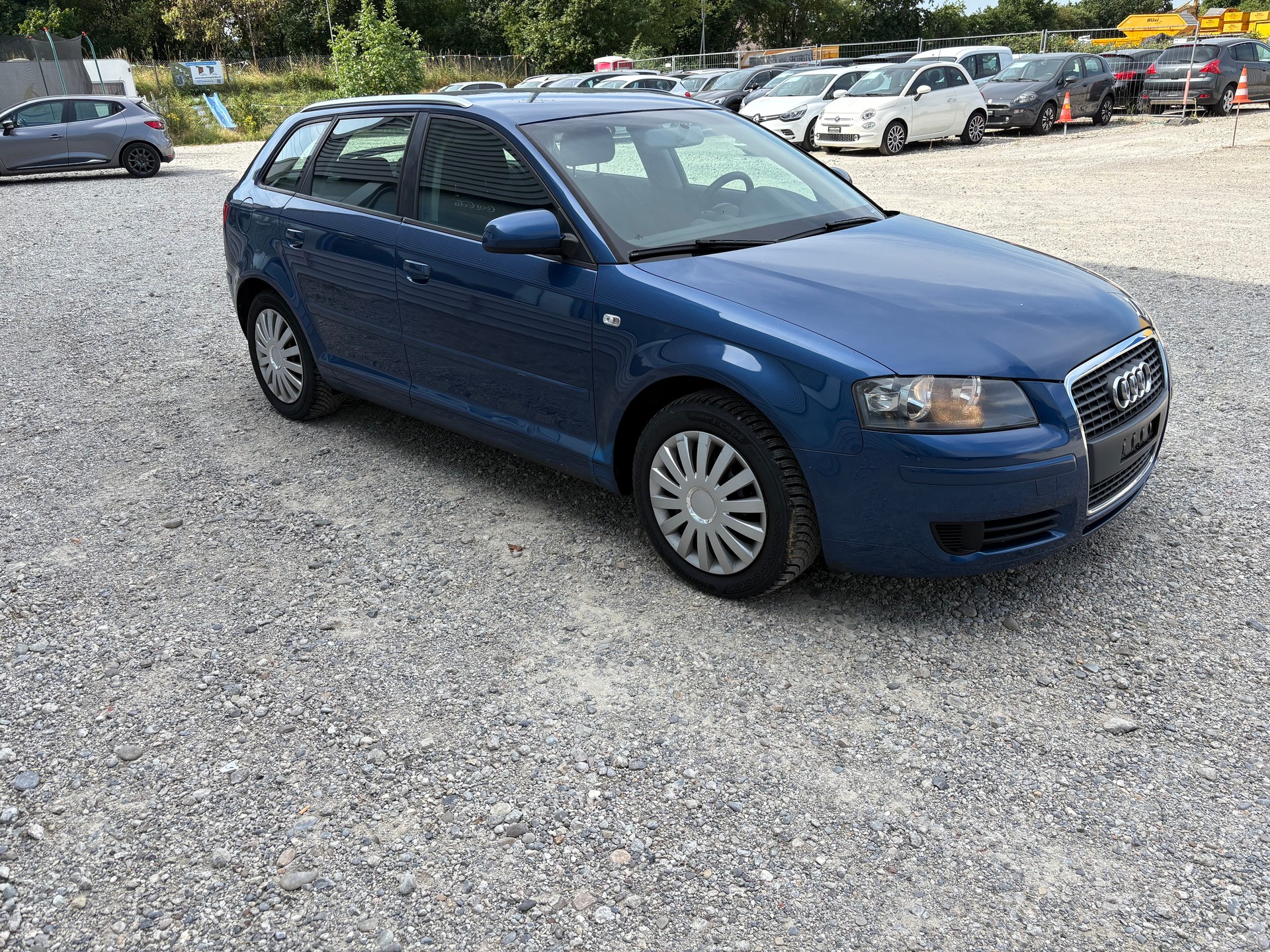 AUDI A3 1.6 FSI Attraction-showroom-element-1