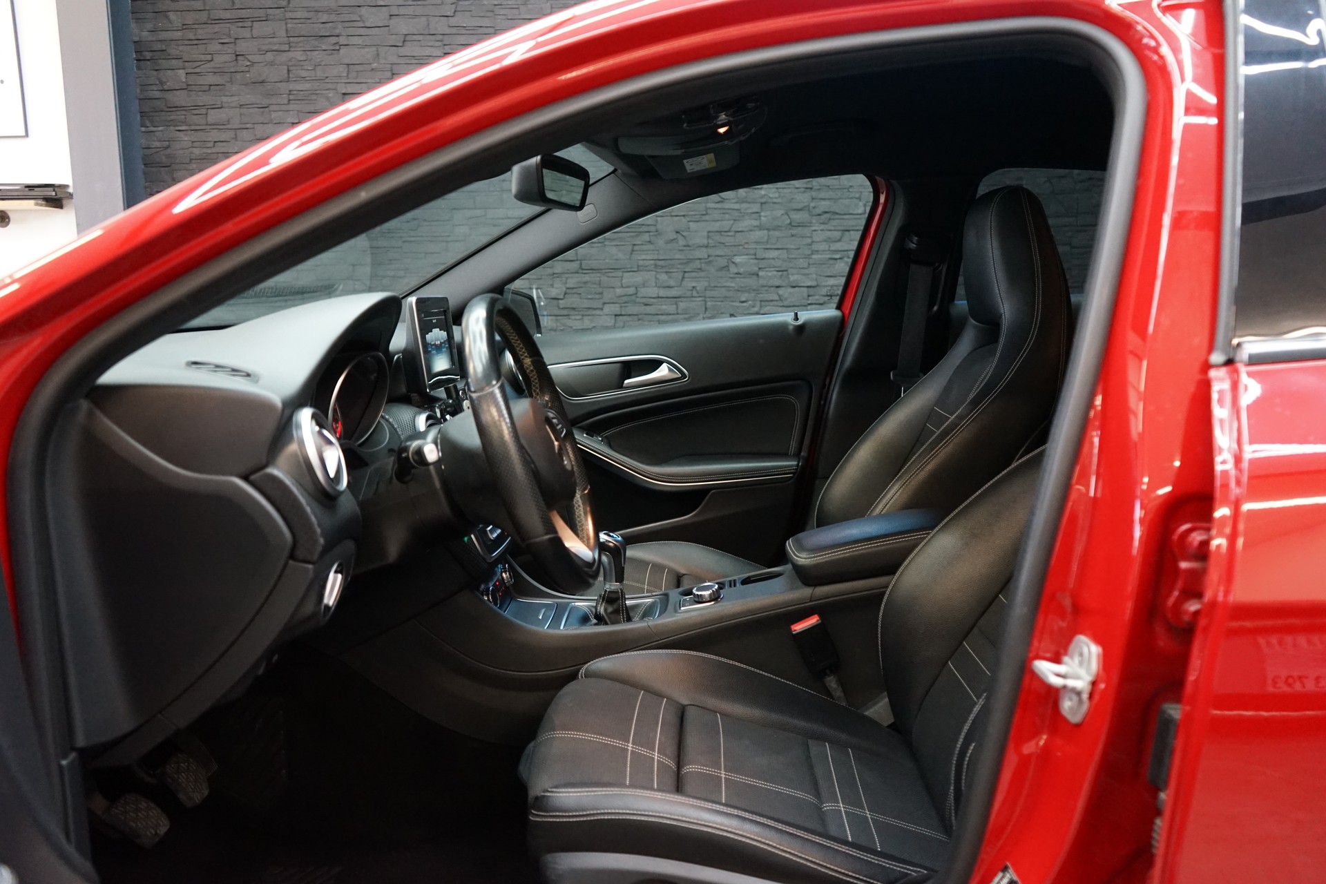 MERCEDES-BENZ A 180 CDI Urban-showroom-element-3