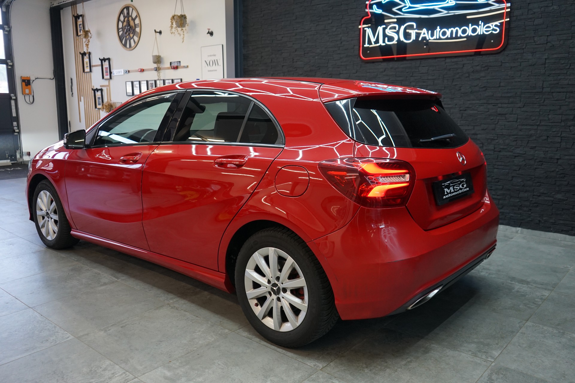 MERCEDES-BENZ A 180 CDI Urban-showroom-element-2
