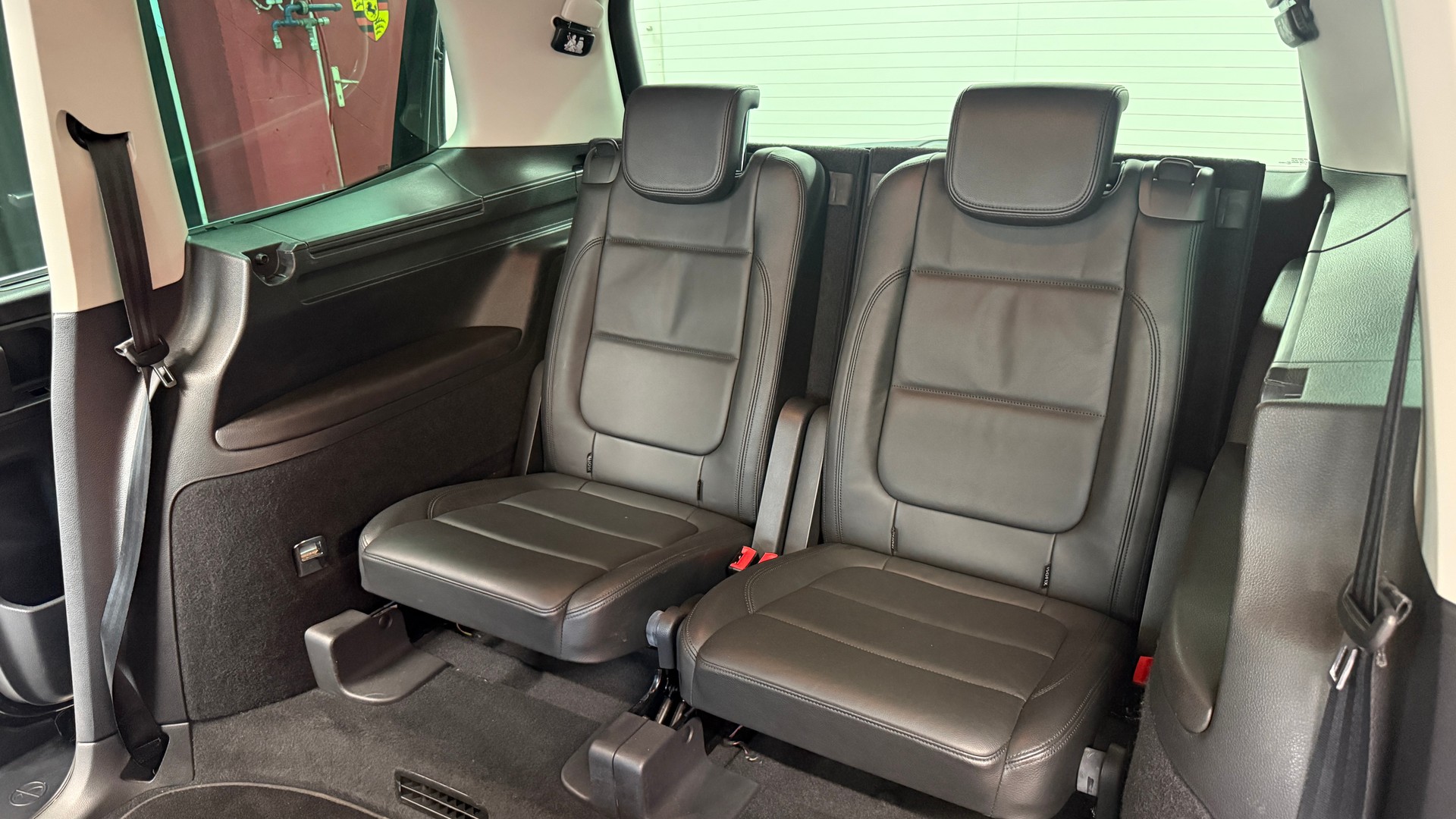 SEAT Alhambra 2.0 TDI Style DSG, frisch ab MFK, Servicegepflegt, Leder, AHK 2.2T Panorama 7 Sitze u.v.m-image-15