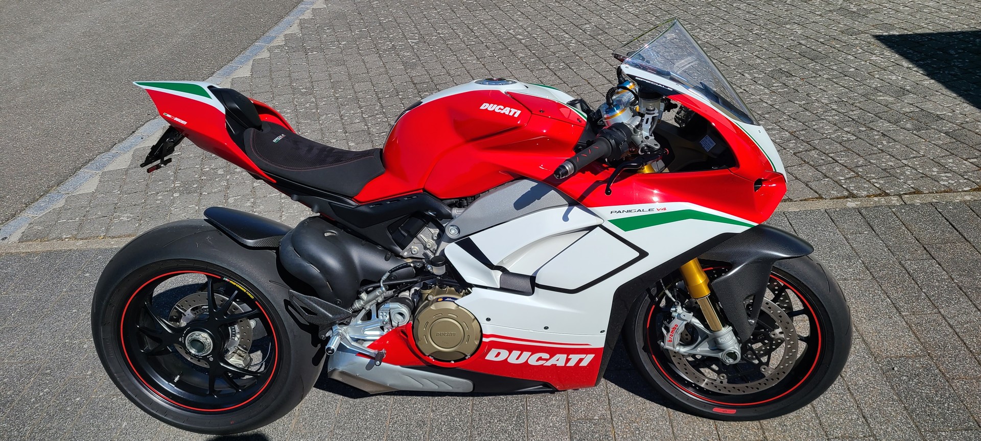 DUCATI Panigale 1103 V4 Speciale-image-1