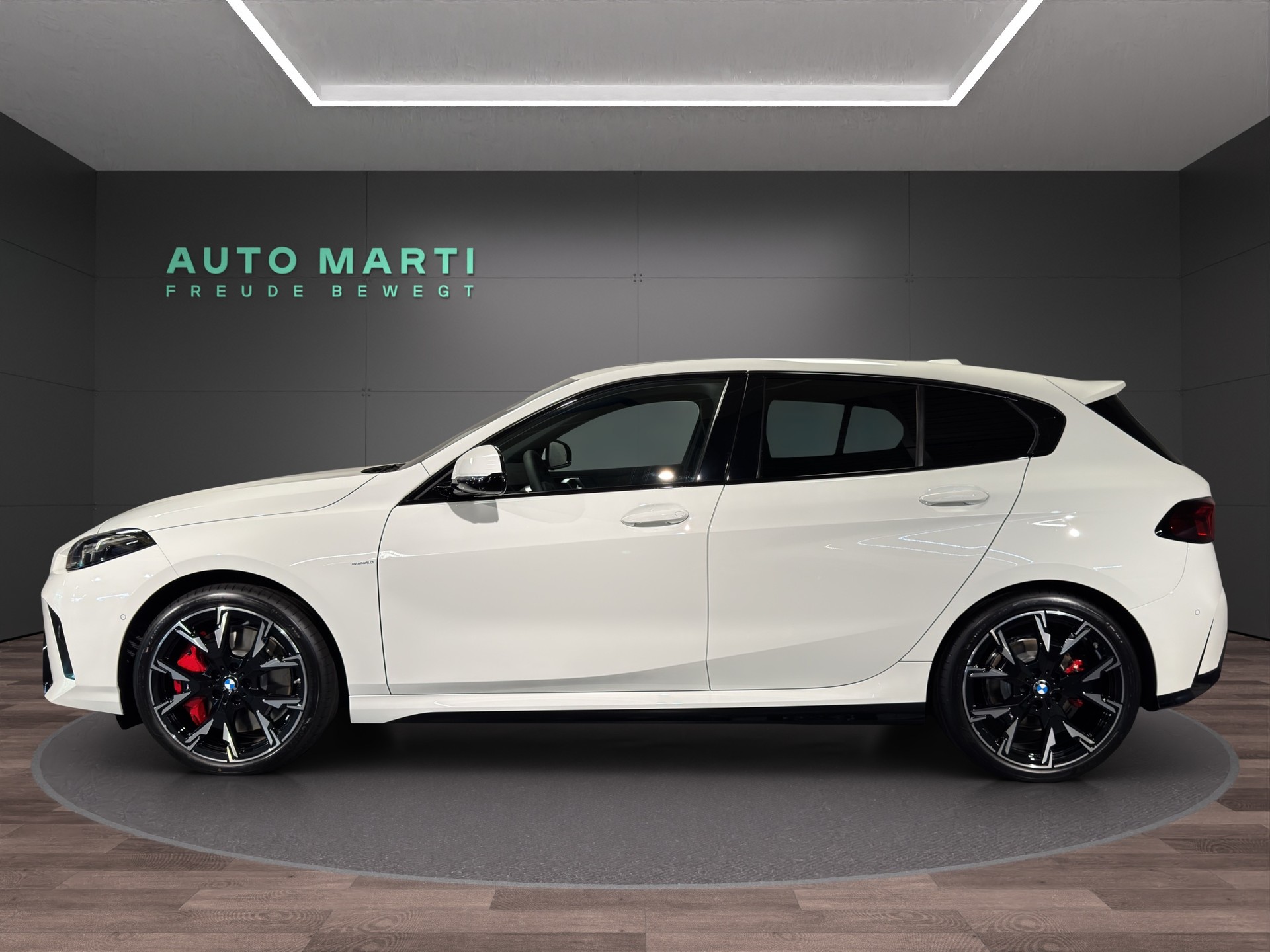 BMW 123 xDrive-showroom-element-2