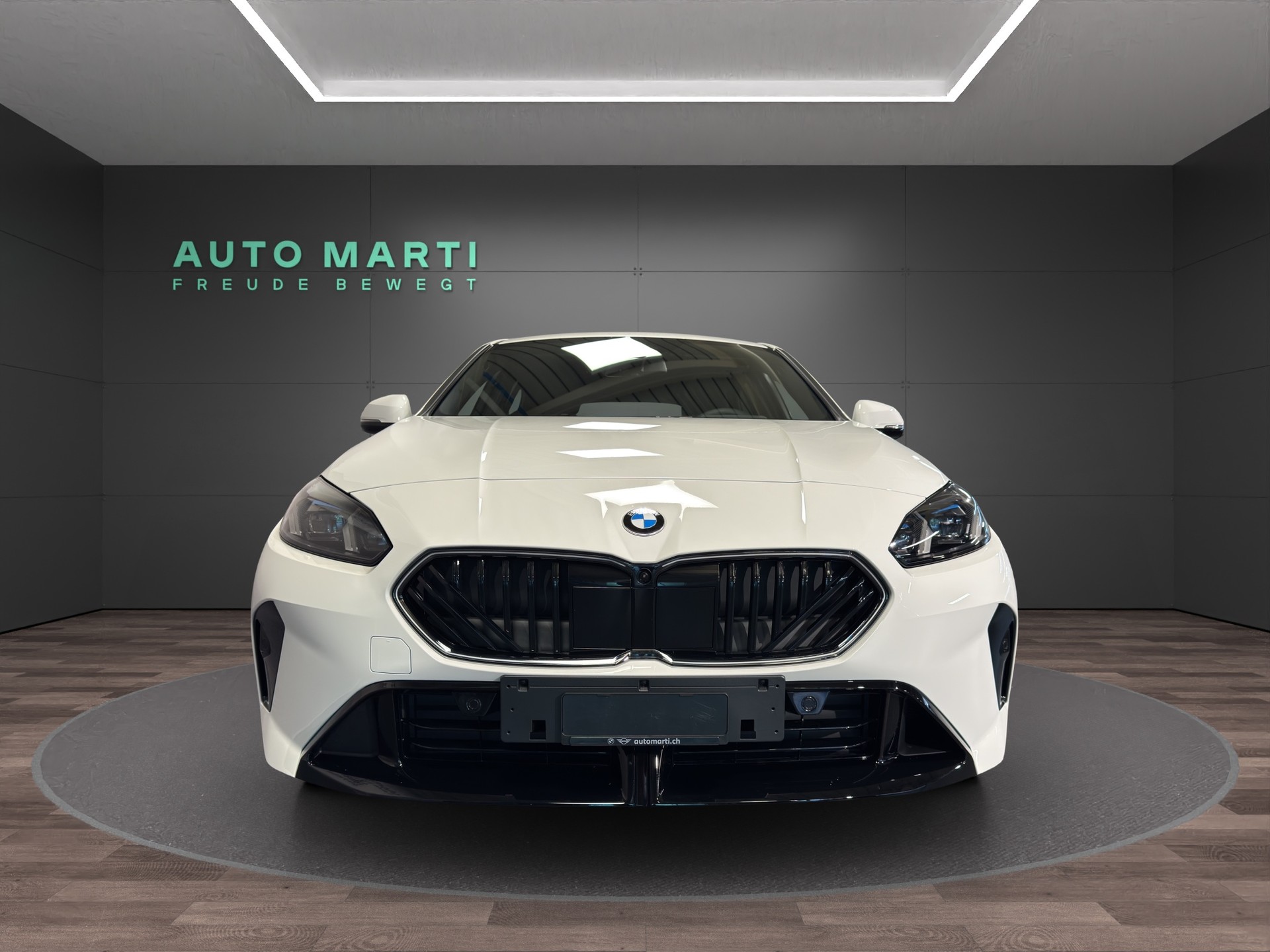 BMW 123 xDrive-showroom-element-1