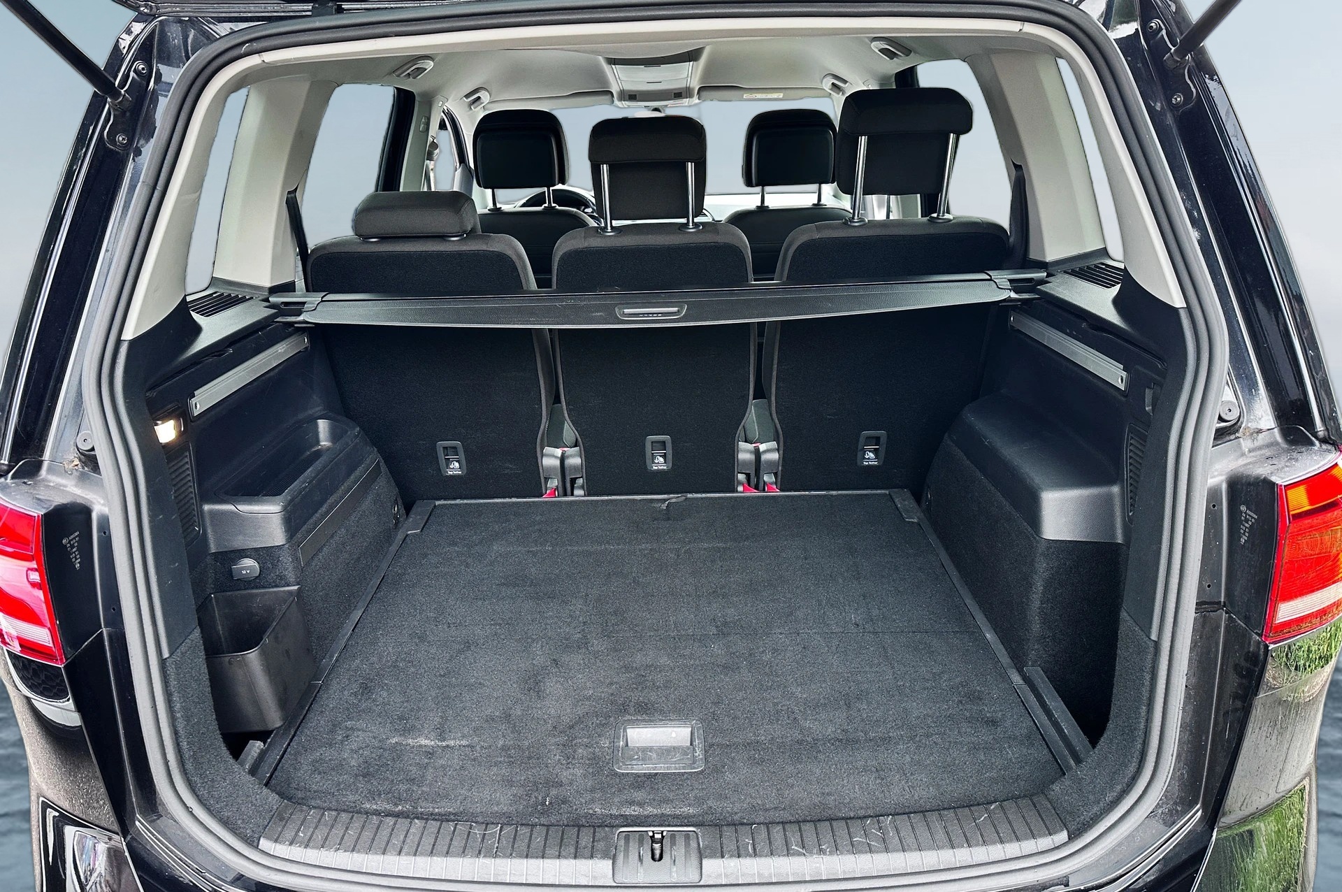 VW Touran 2.0 TDI BlueMotion TechnologyComfortline DSG-image-12