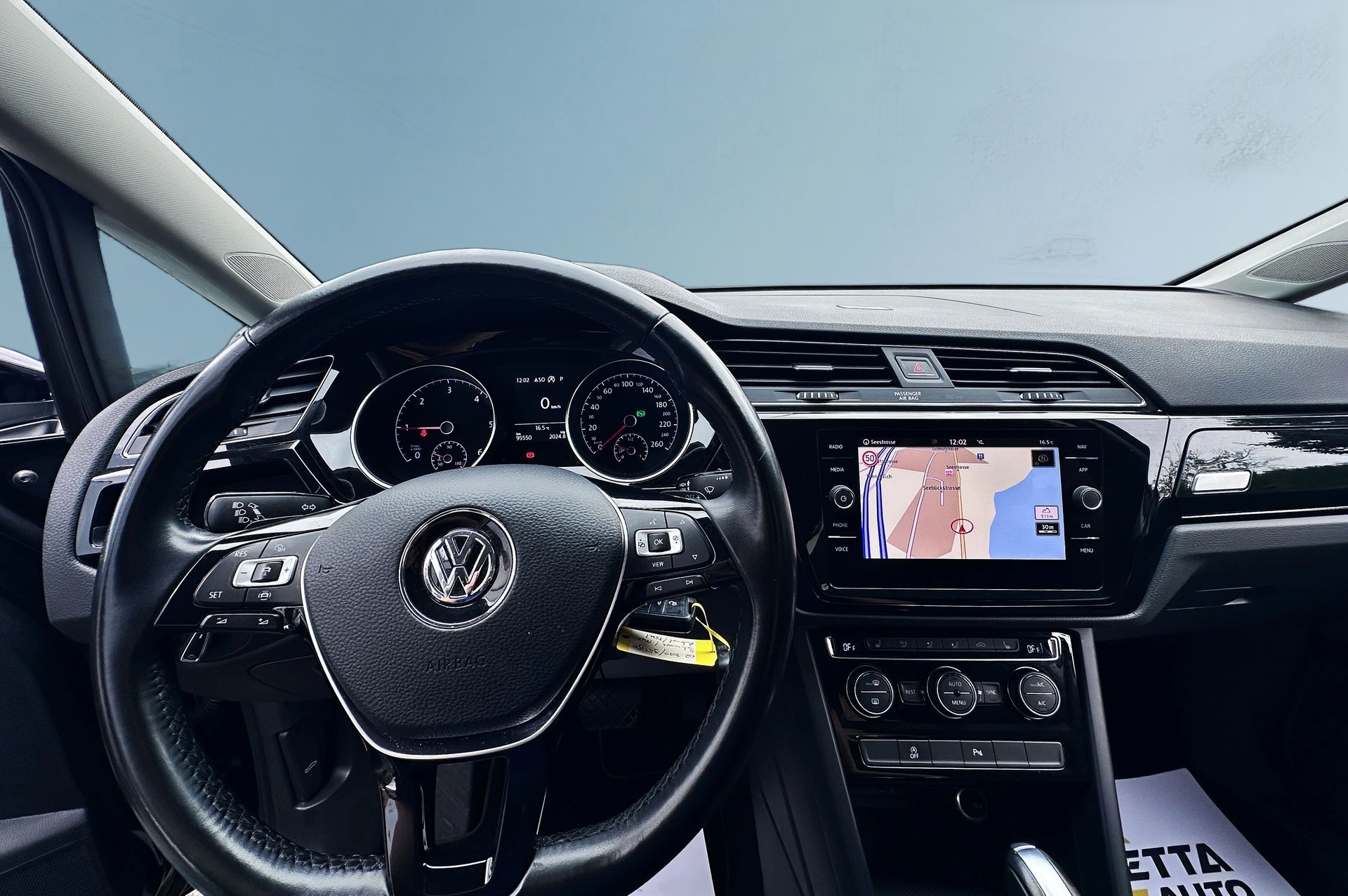 VW Touran 2.0 TDI BlueMotion TechnologyComfortline DSG-image-9