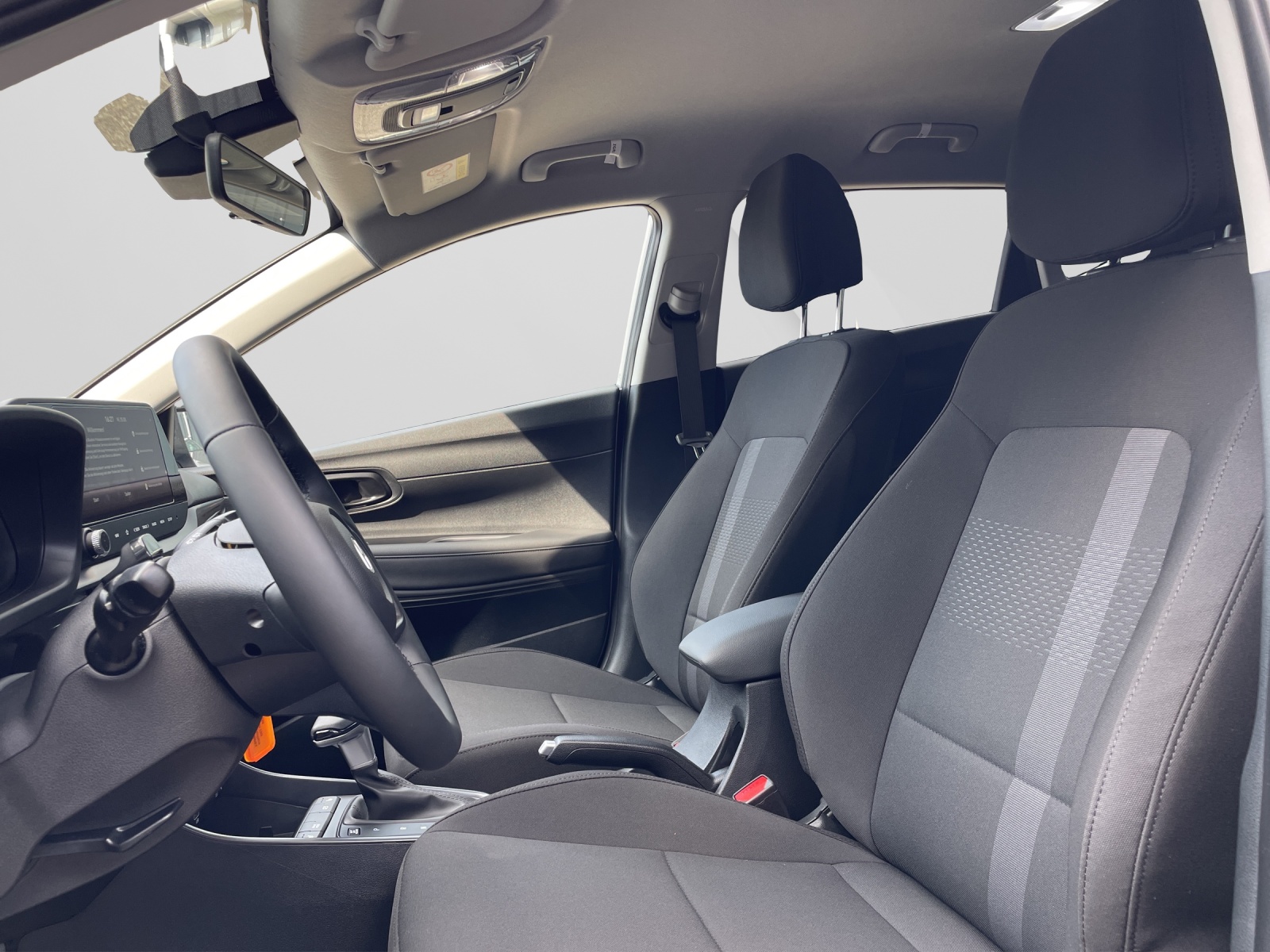 HYUNDAI i20 1.0 T-GDi Amplia-image-9