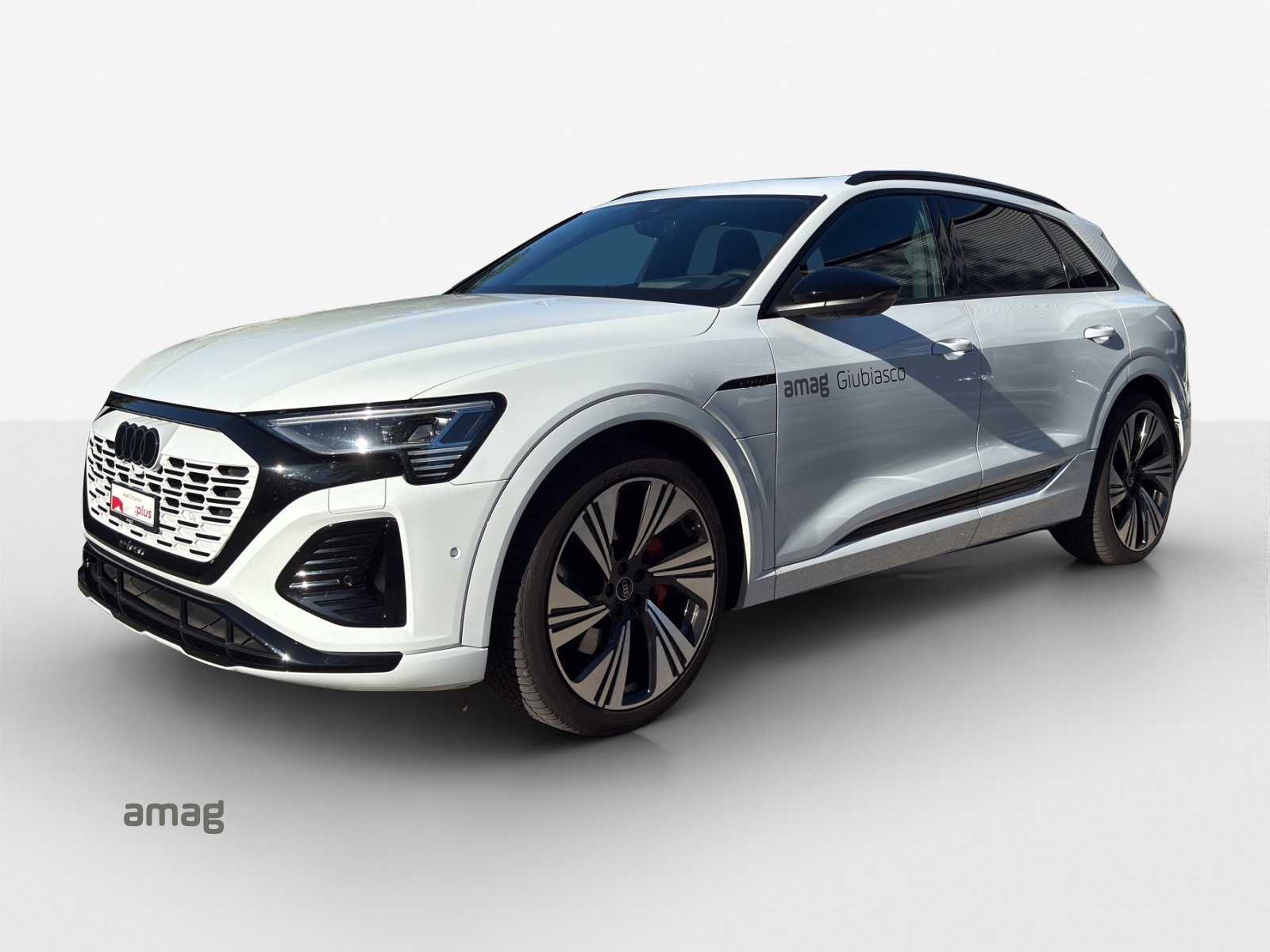 AUDI Q8 50 e-tron Black Edition quattro