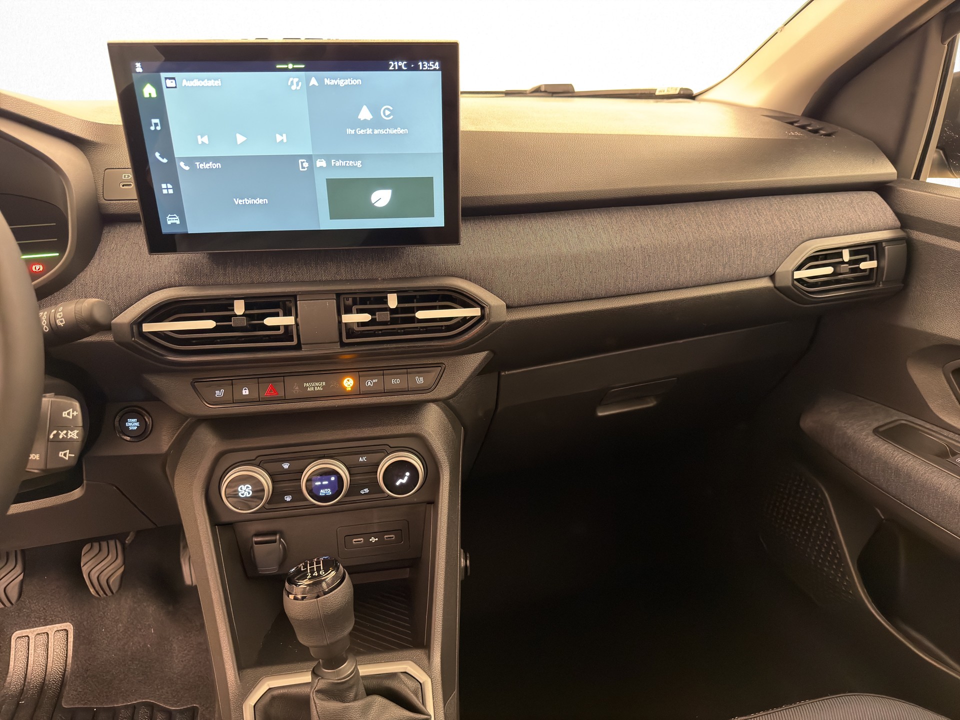 DACIA Sandero 1.0 TCe 100 Journey-image-9