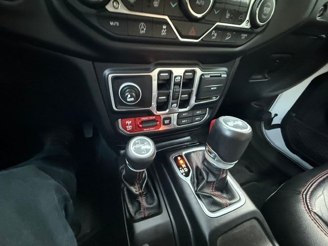 JEEP Wrangler 2.0 Unlimited Rubicon Automatic-image-12