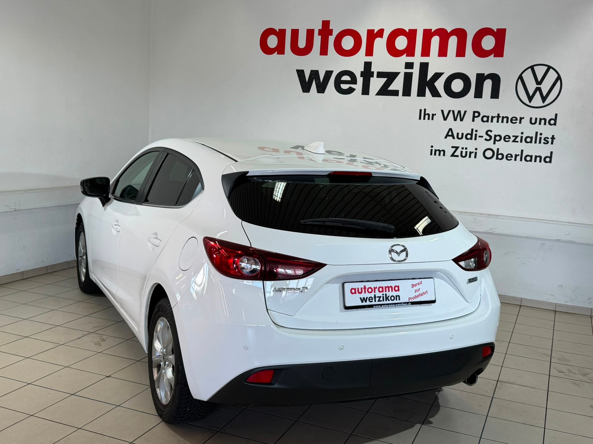 MAZDA 3 SKYACTIV-G 100 Ambition-showroom-element-3