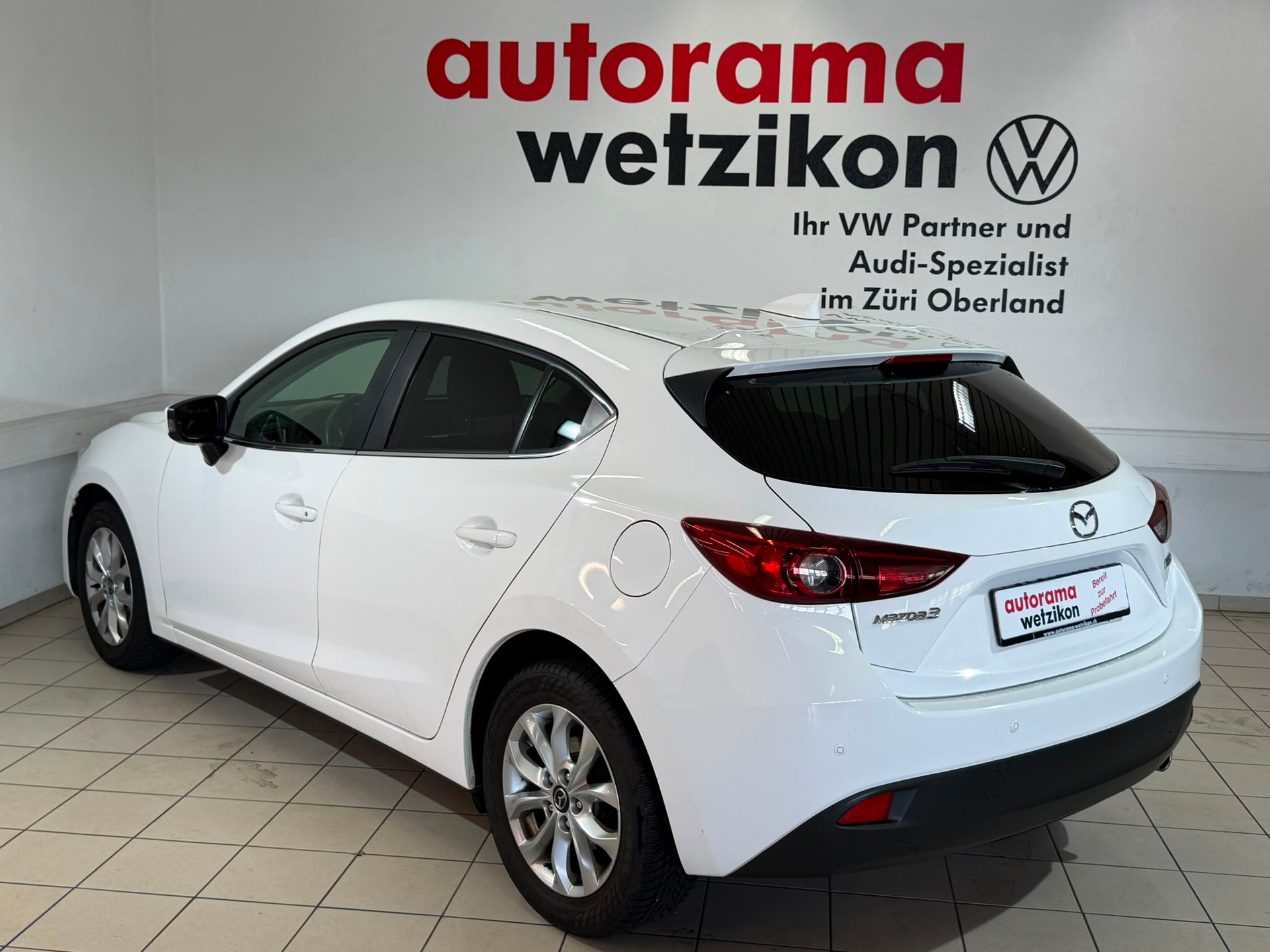 MAZDA 3 SKYACTIV-G 100 Ambition-showroom-element-2