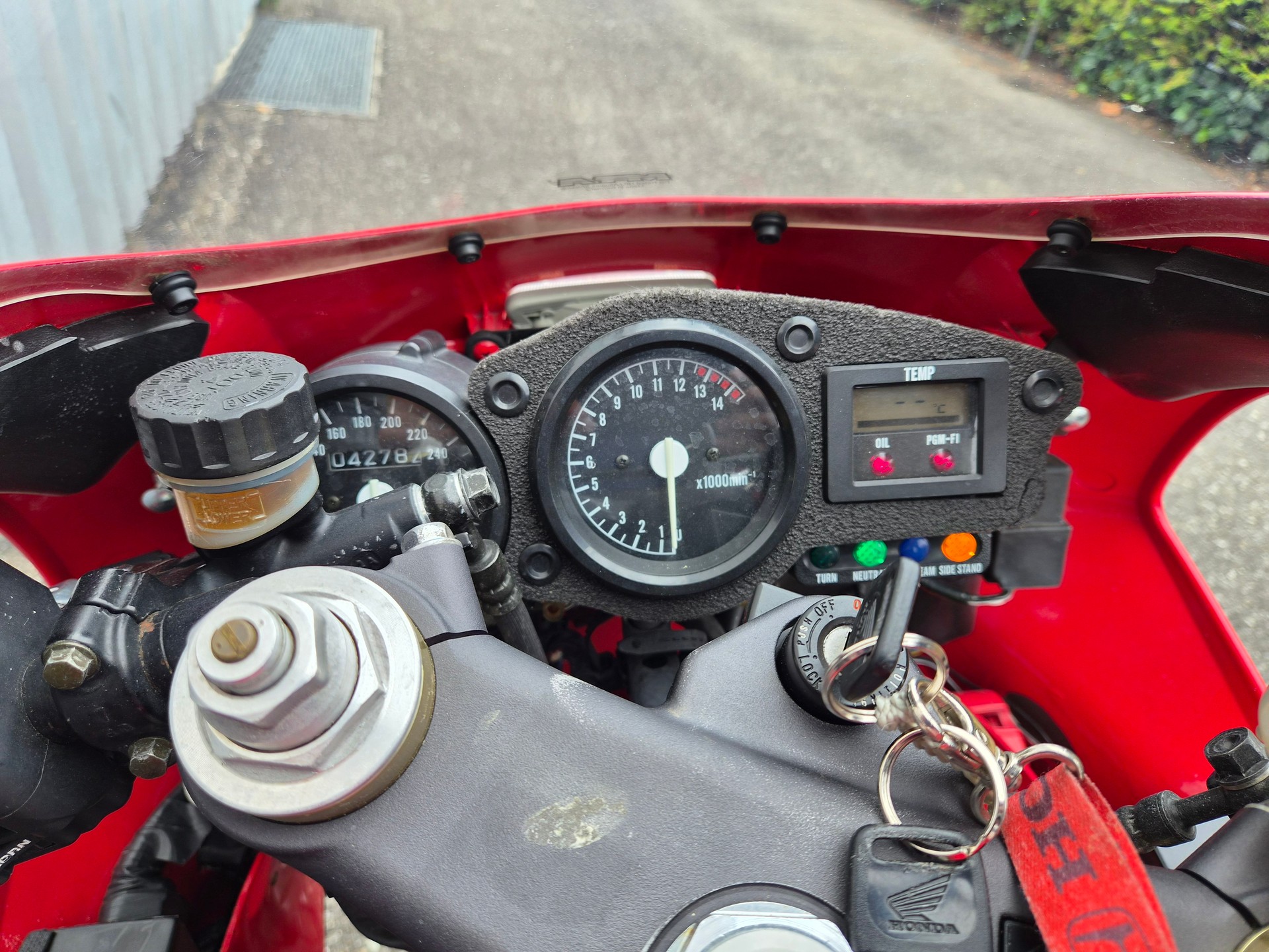 HONDA RVF 750 R RC45 KUNDENAUFTRAG-image-8