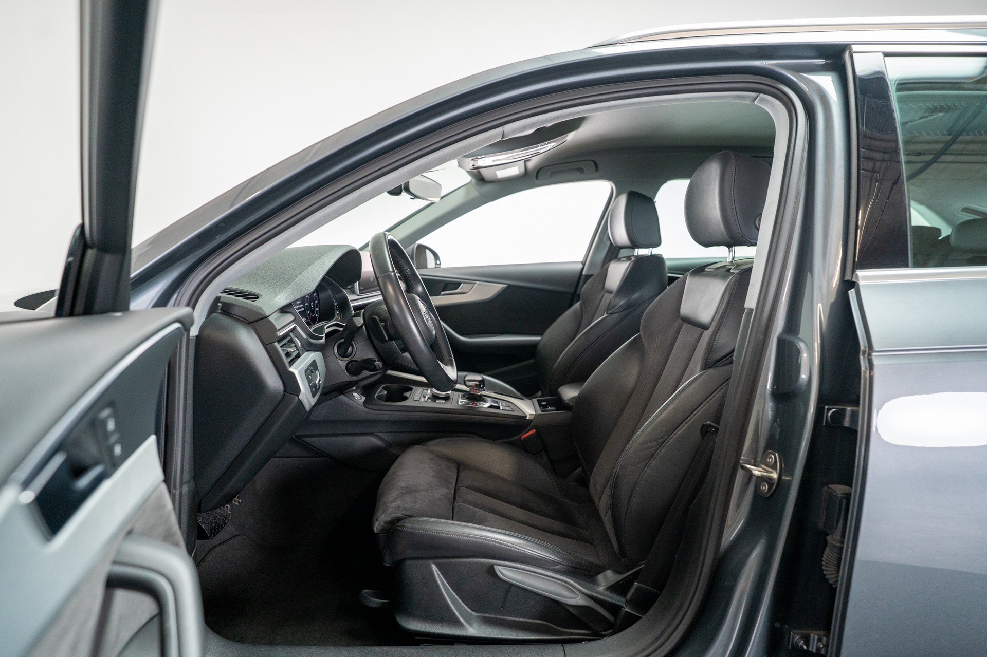 AUDI A4 Avant 2.0 TFSI 190 ultra Sport S-Tronic / CH-Fahrzeug / Virtual Cockpit / Tempomat-image-7