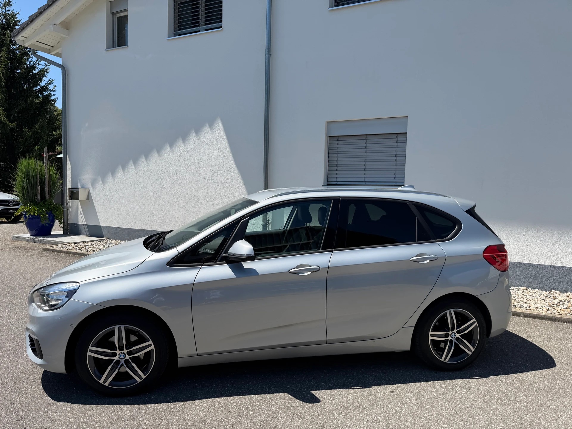 BMW 218d Active Tourer Sport Line Steptronic-image-11