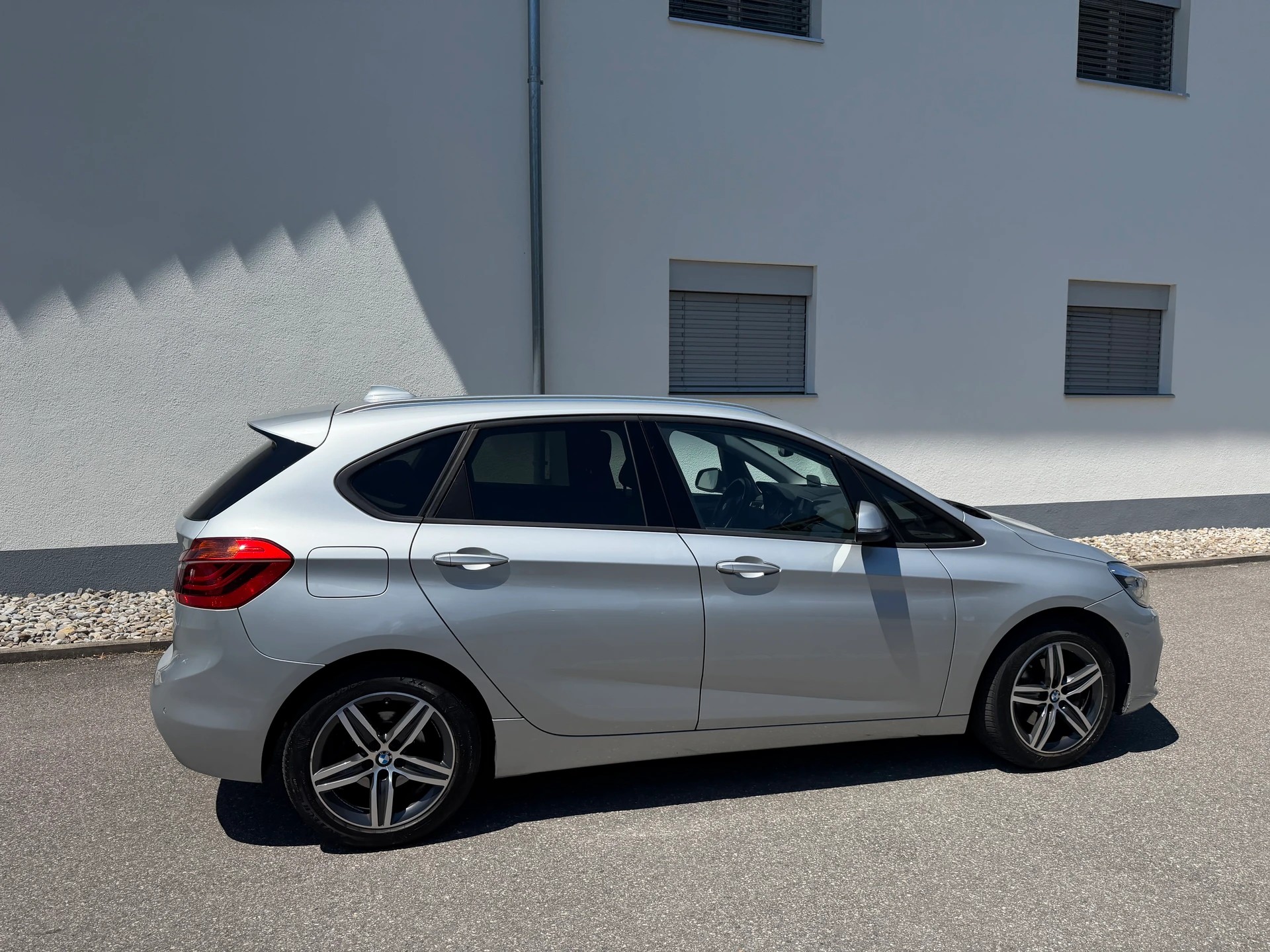BMW 218d Active Tourer Sport Line Steptronic-image-4