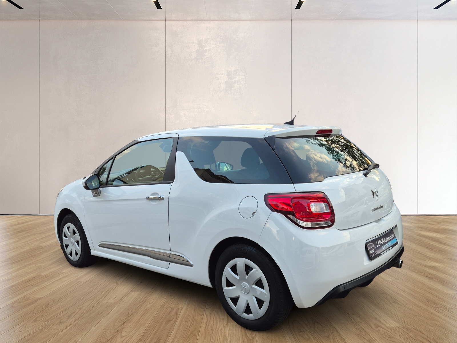 DS AUTOMOBILES DS3 1.6 16V e-HDi SO Chic-showroom-element-2