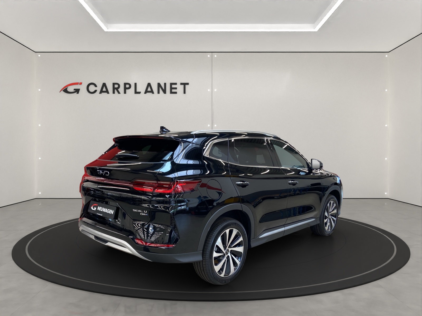 BYD Seal U DM-i Design AWD-showroom-element-2