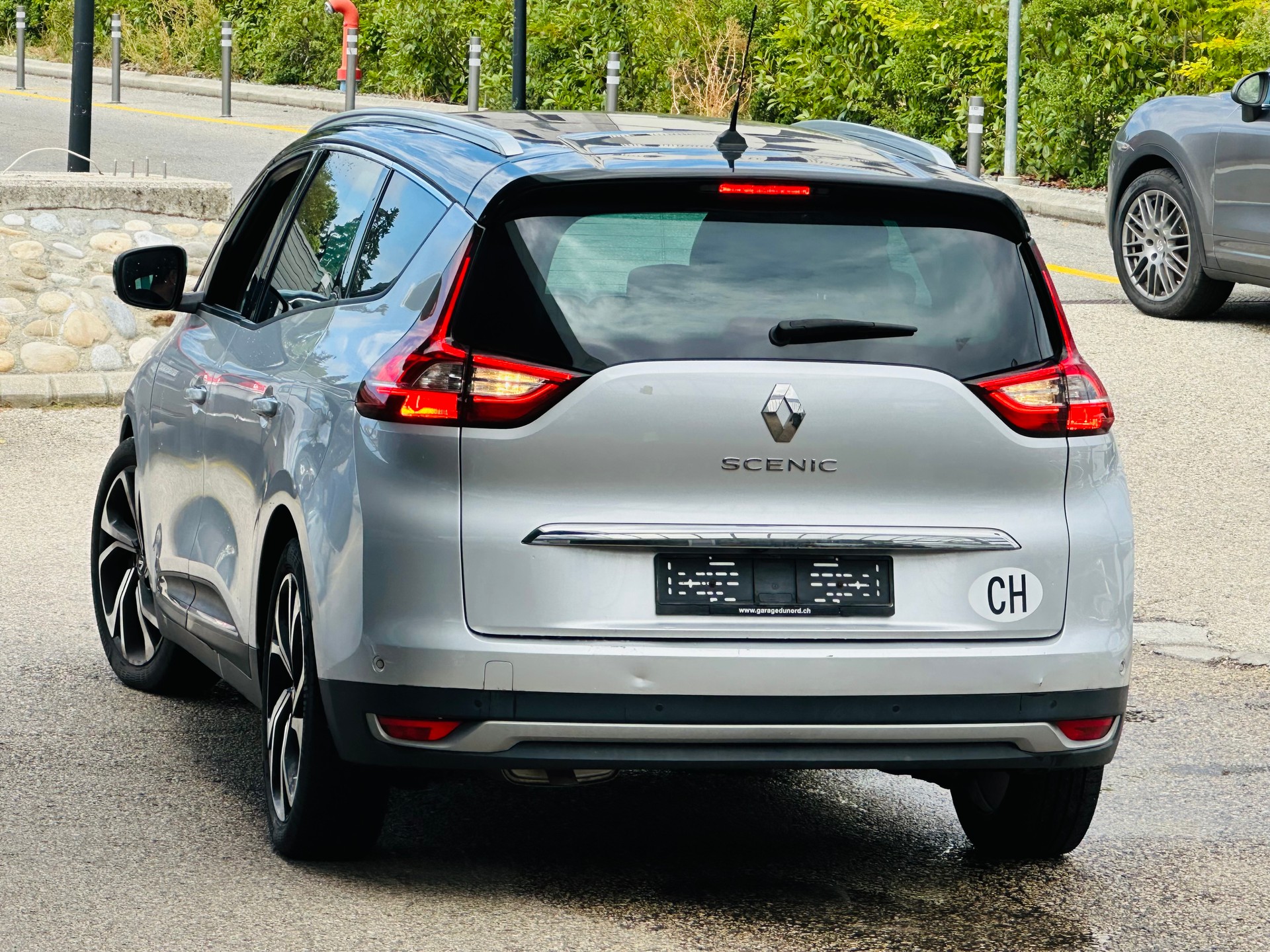 RENAULT Grand Scénic 1.3 16V Turbo Initiale Paris EDC-image-7