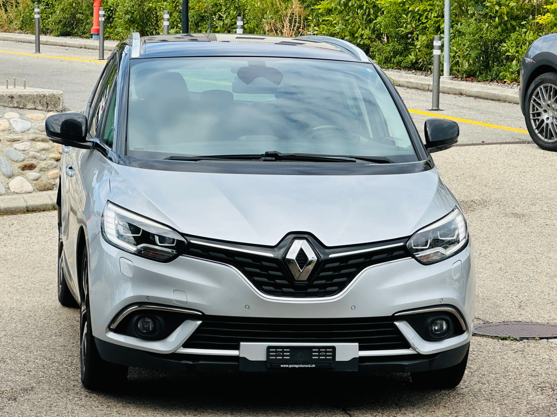 RENAULT Grand Scénic 1.3 16V Turbo Initiale Paris EDC-showroom-element-1