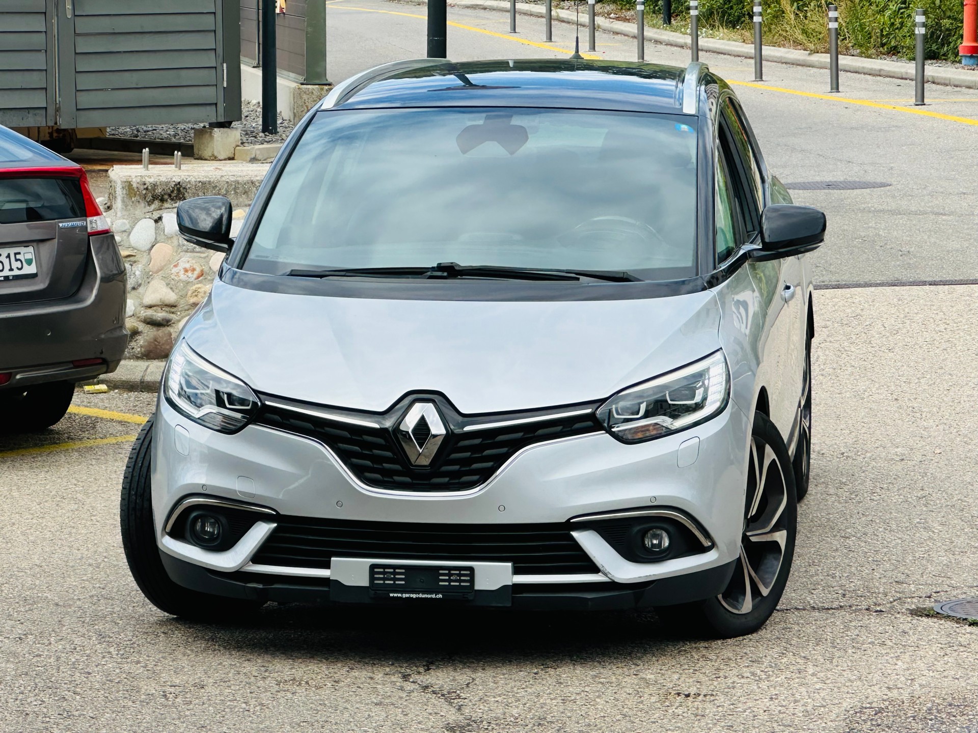RENAULT Grand Scénic 1.3 16V Turbo Initiale Paris EDC-showroom-element-3