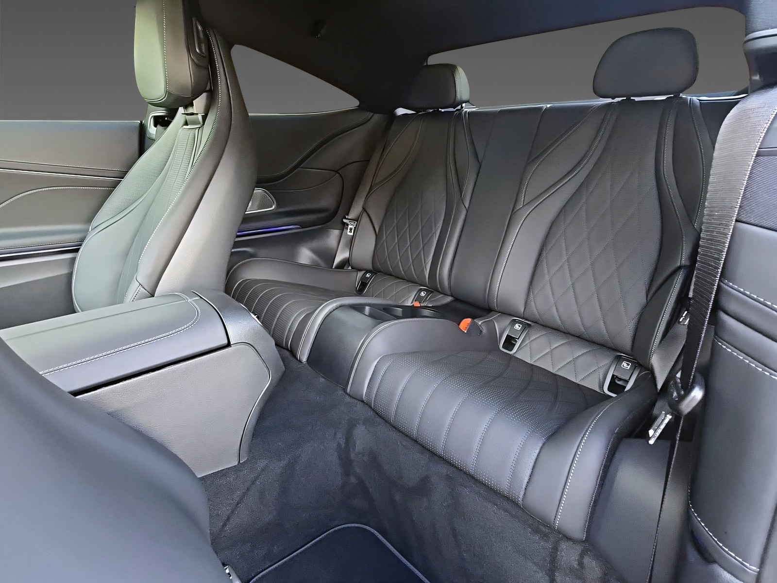 MERCEDES-BENZ CLE 450 4Matic Coupé-image-10