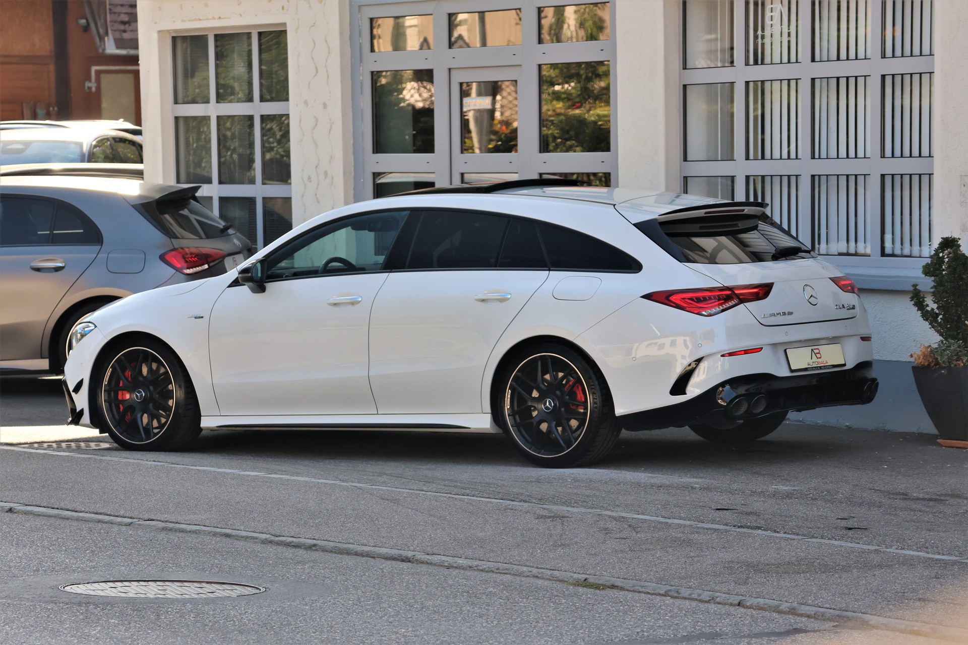 MERCEDES-BENZ CLA Shooting Brake 45 S AMG 4Matic+ 8G-DCT (CH)-showroom-element-3