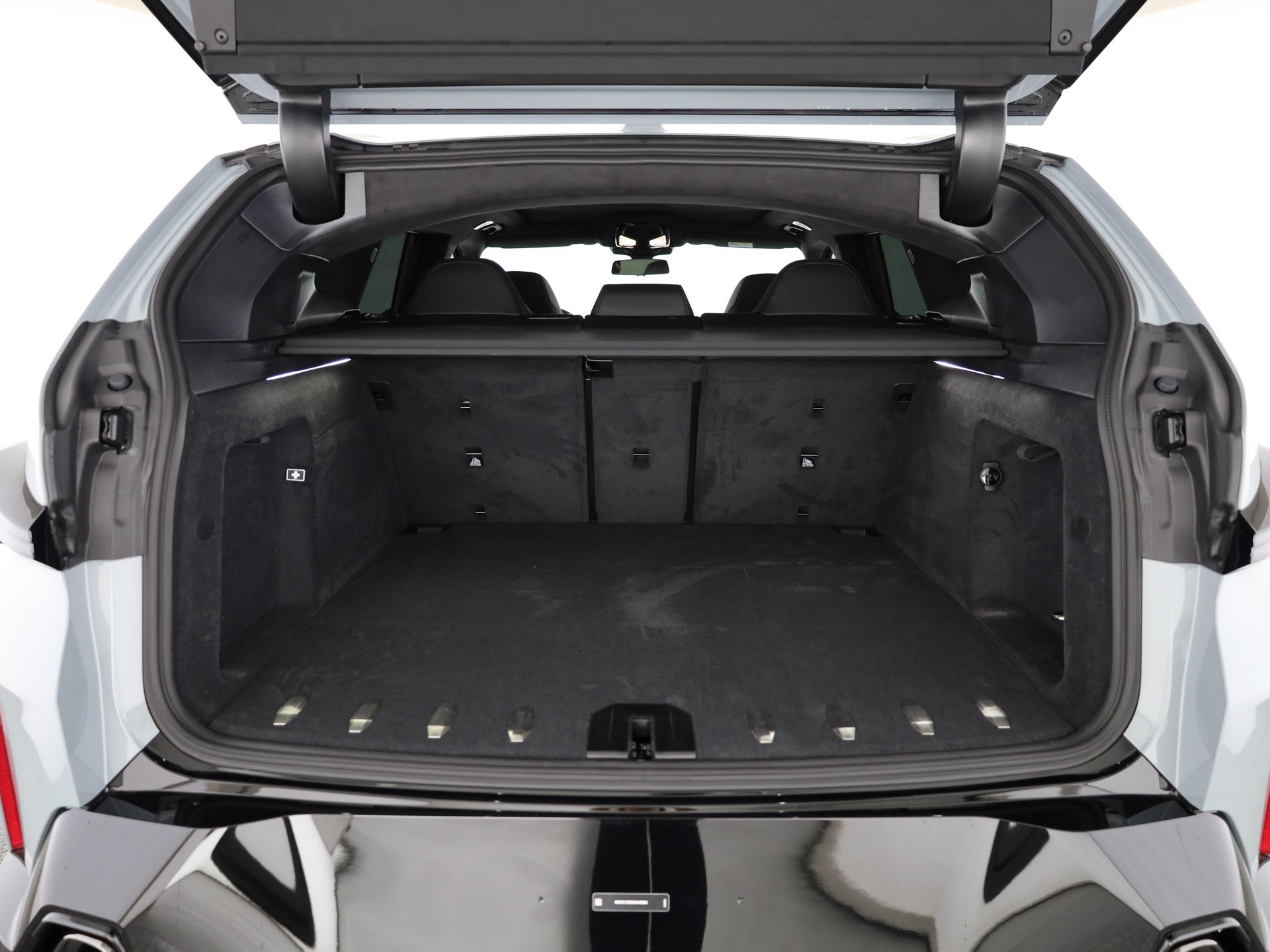 BMW XM Label Plug-in Hybrid-image-8