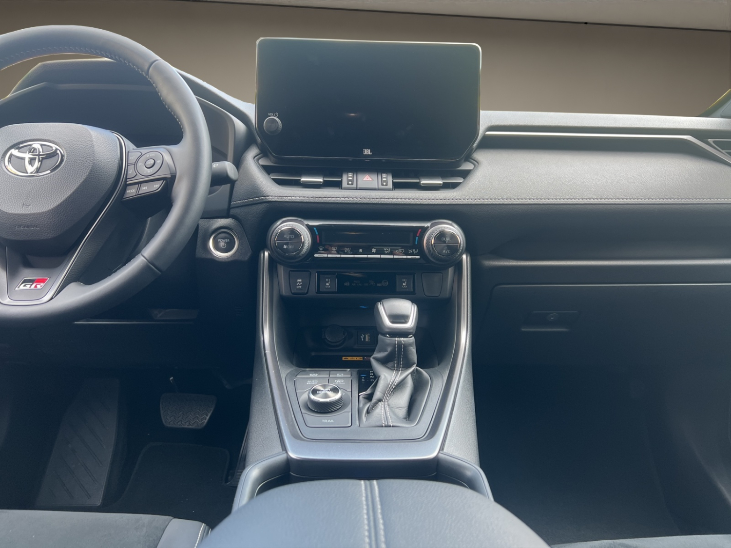 TOYOTA RAV4 2.5 Plug-In-Hybrid GR Sport-image-12