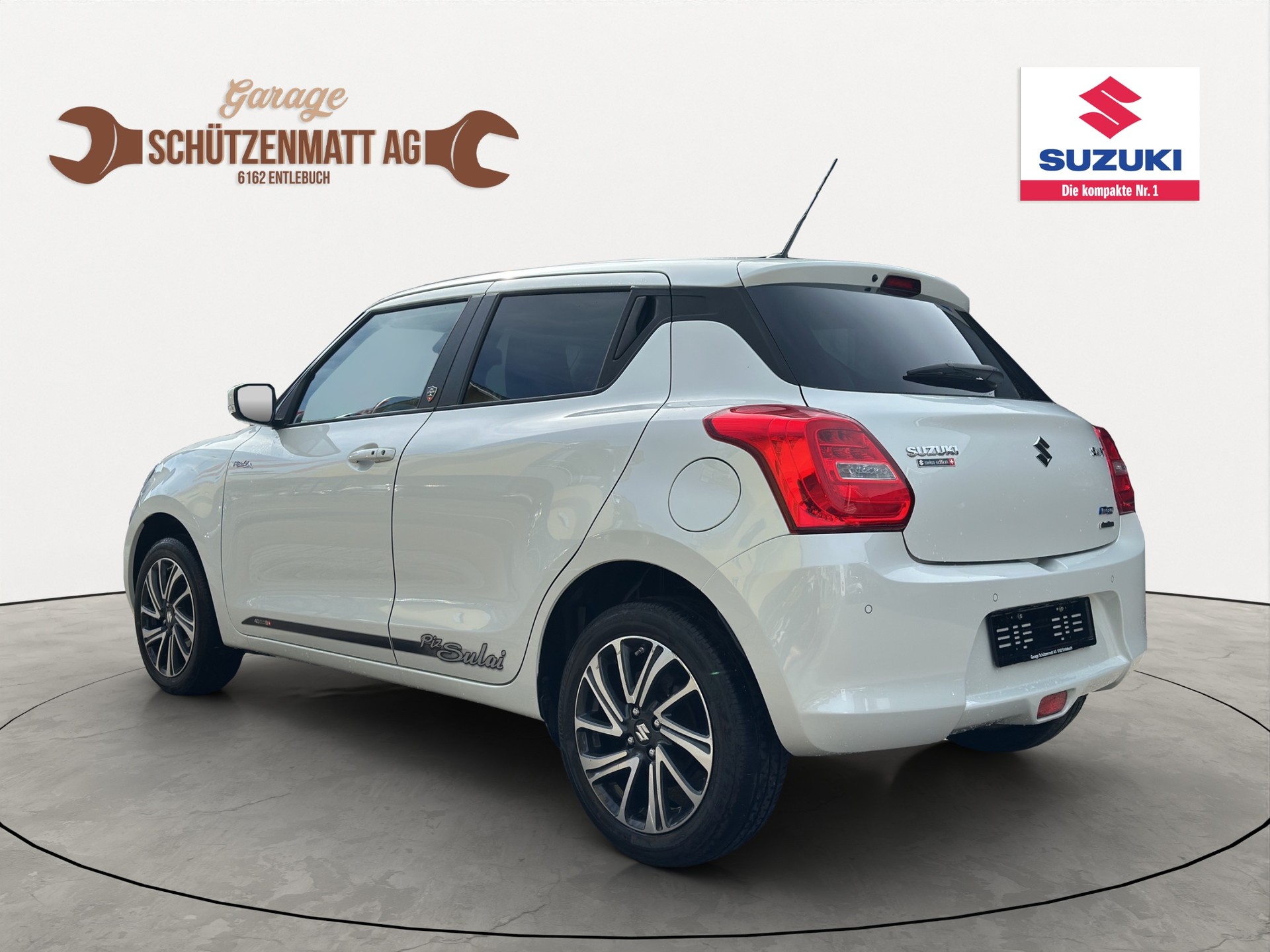 SUZUKI Swift 1.2 Compact Top 4x4 Hybrid-image-2