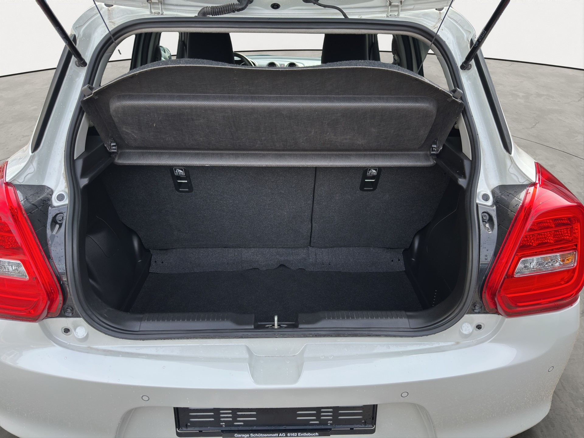SUZUKI Swift 1.2 Compact Top 4x4 Hybrid-image-8