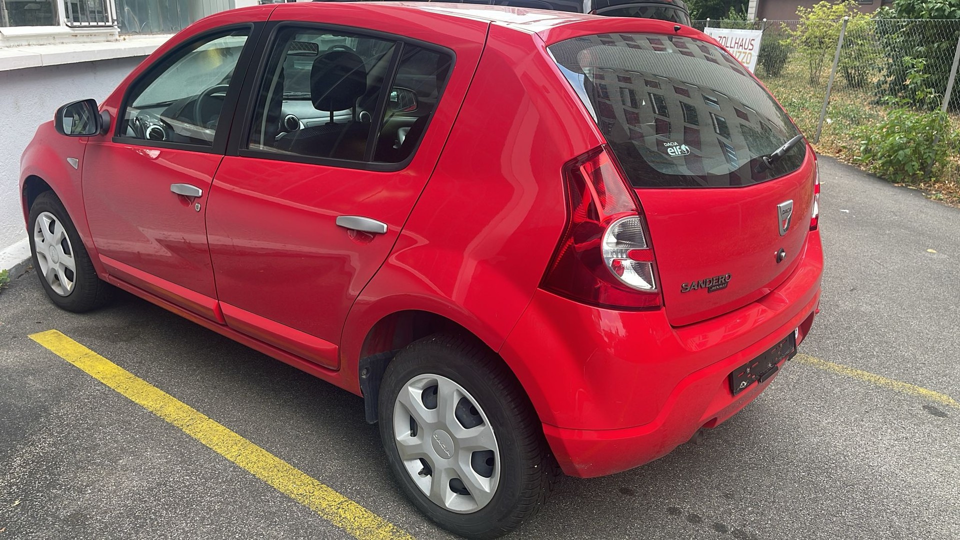 DACIA Sandero 1.6 Lauréate-showroom-element-3