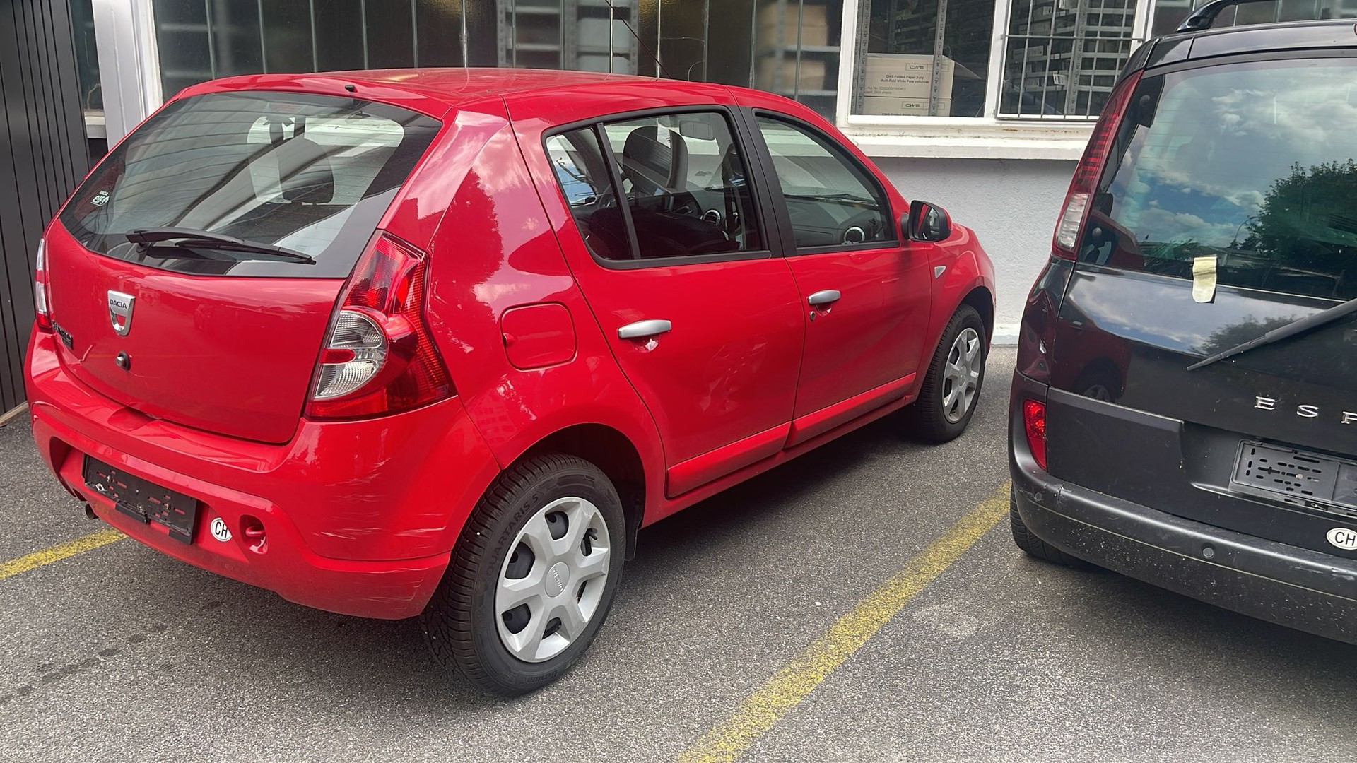 DACIA Sandero 1.6 Lauréate-showroom-element-1