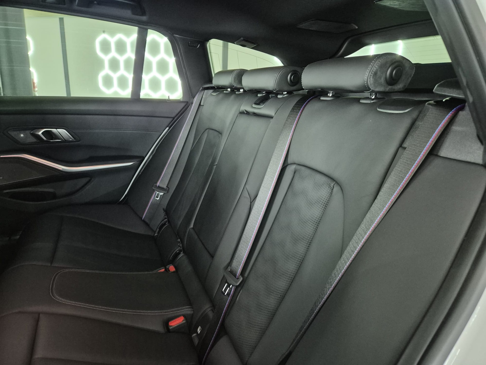 BMW M3 Touring xDrive Competition M-image-17